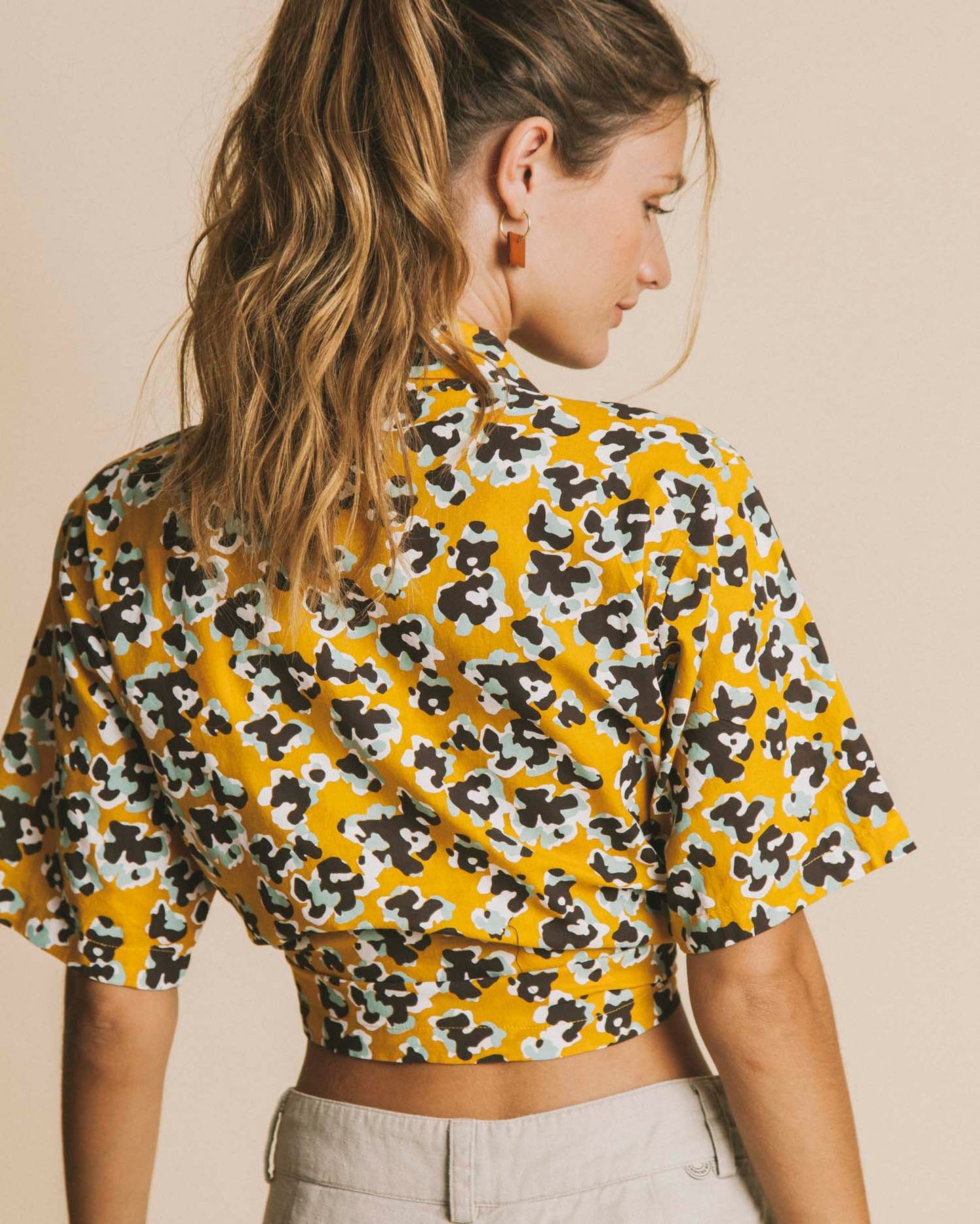 Blouse jaune imprimé fleurs en coton bio - Flowers lomami