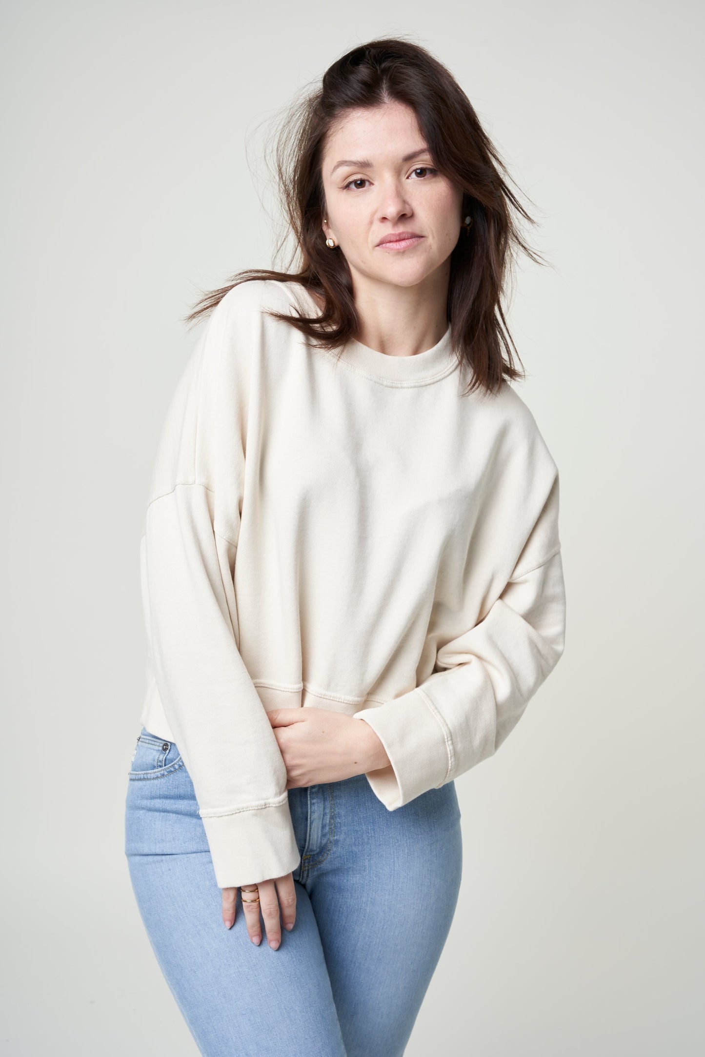 Sweat oversize écru en coton bio - mira non-dyed