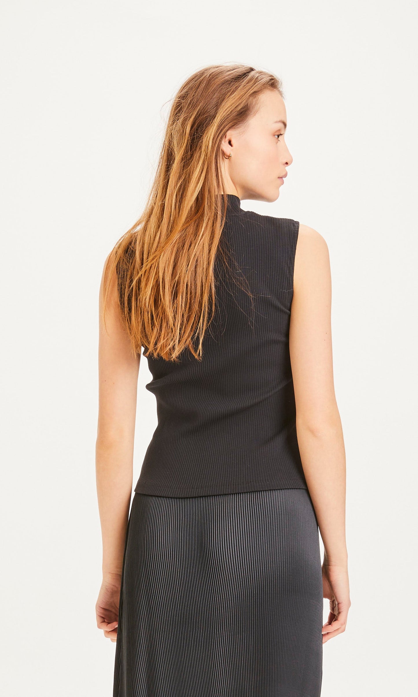 Top côtelé noir en coton bio - SUSAN high neck top black jet