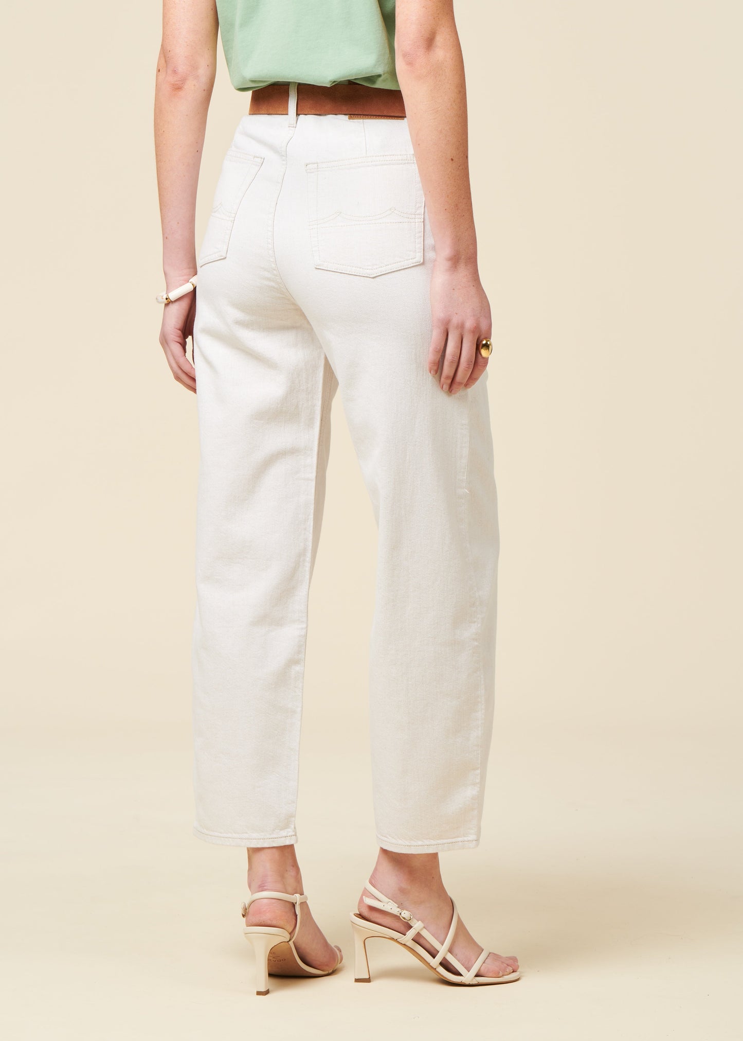 Jean ballon en coton bio | écru "Leila - amsterdam undyed"