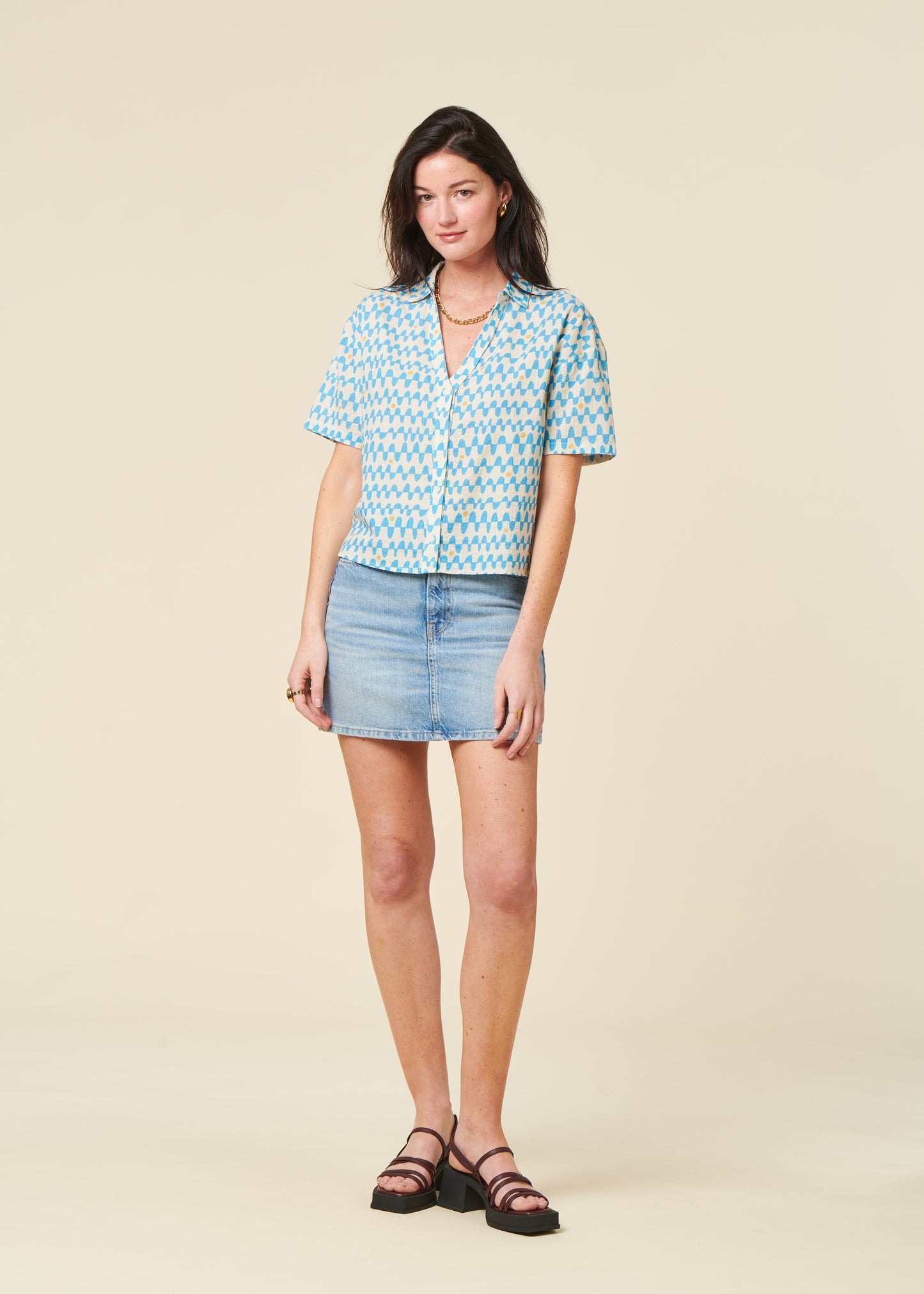 Chemise en coton biologique | bleu "Sunset cropped blouse blue - blue"