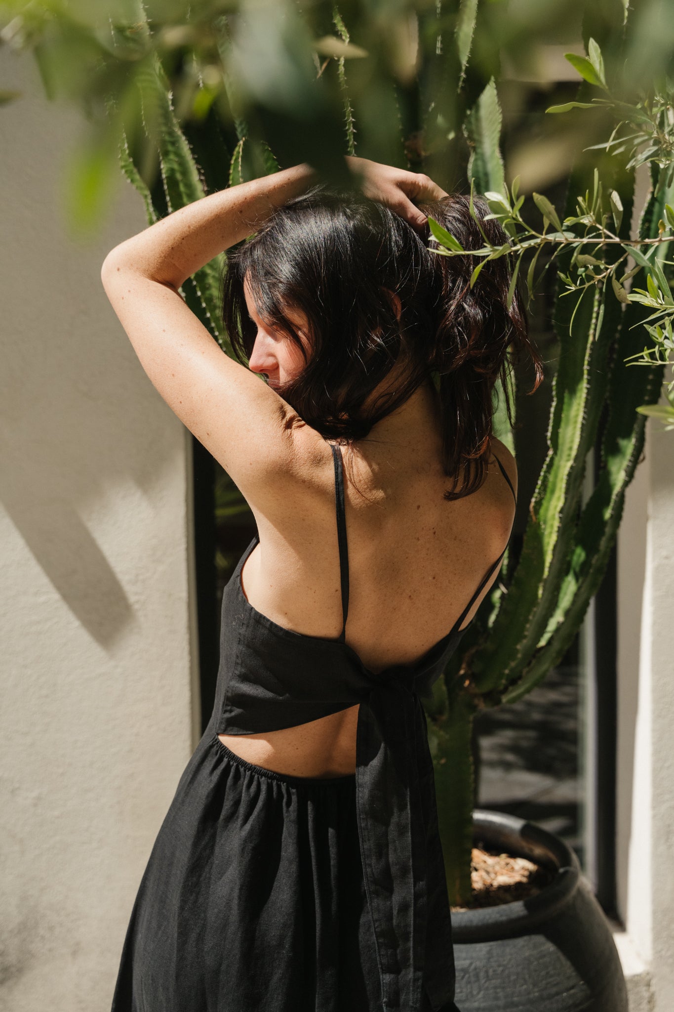 Robe longue dos nu en lin | noir "leuven black"