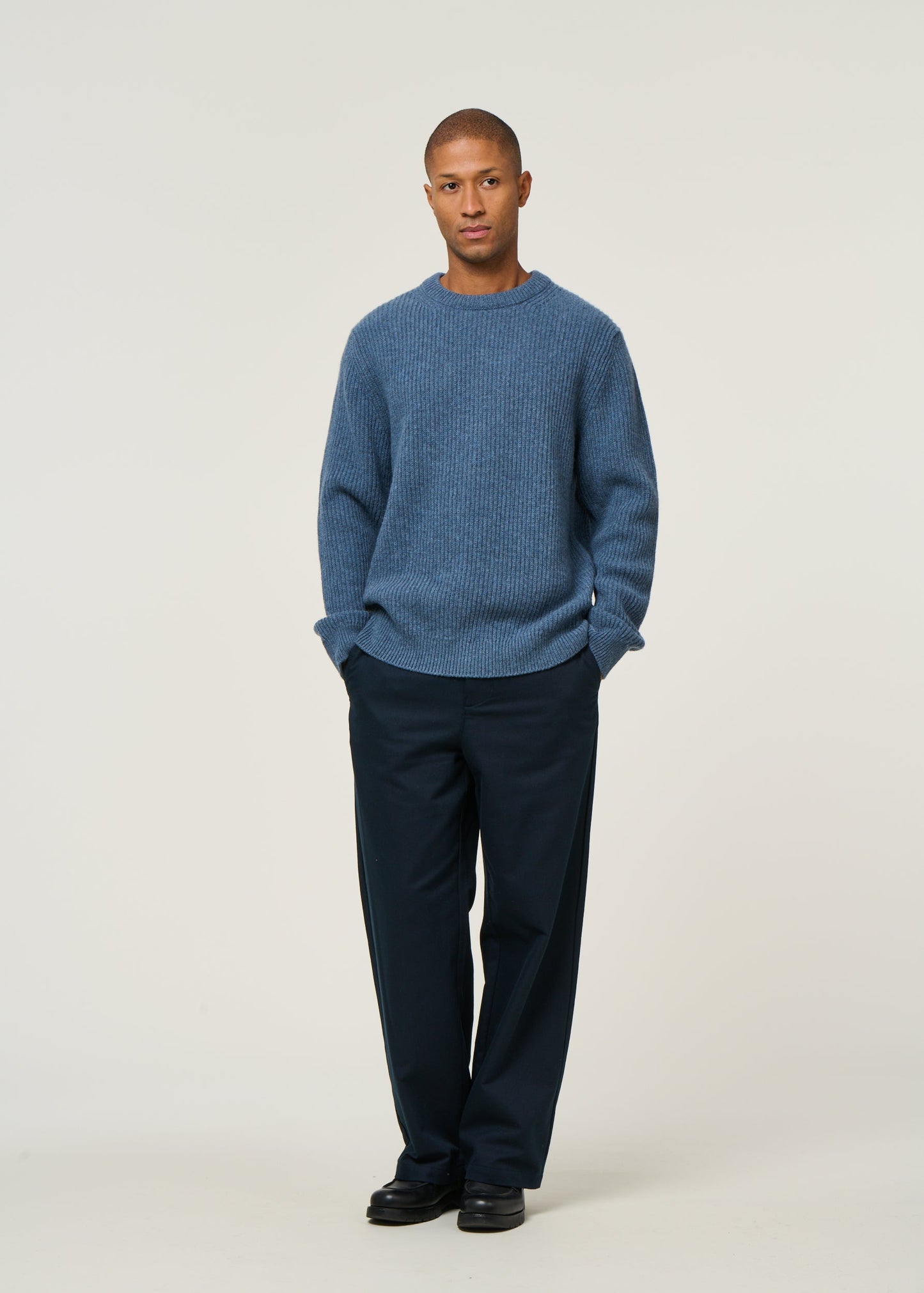 Pull maille en laine certifiée | bleu "august rib wool sweater - bluemelange"