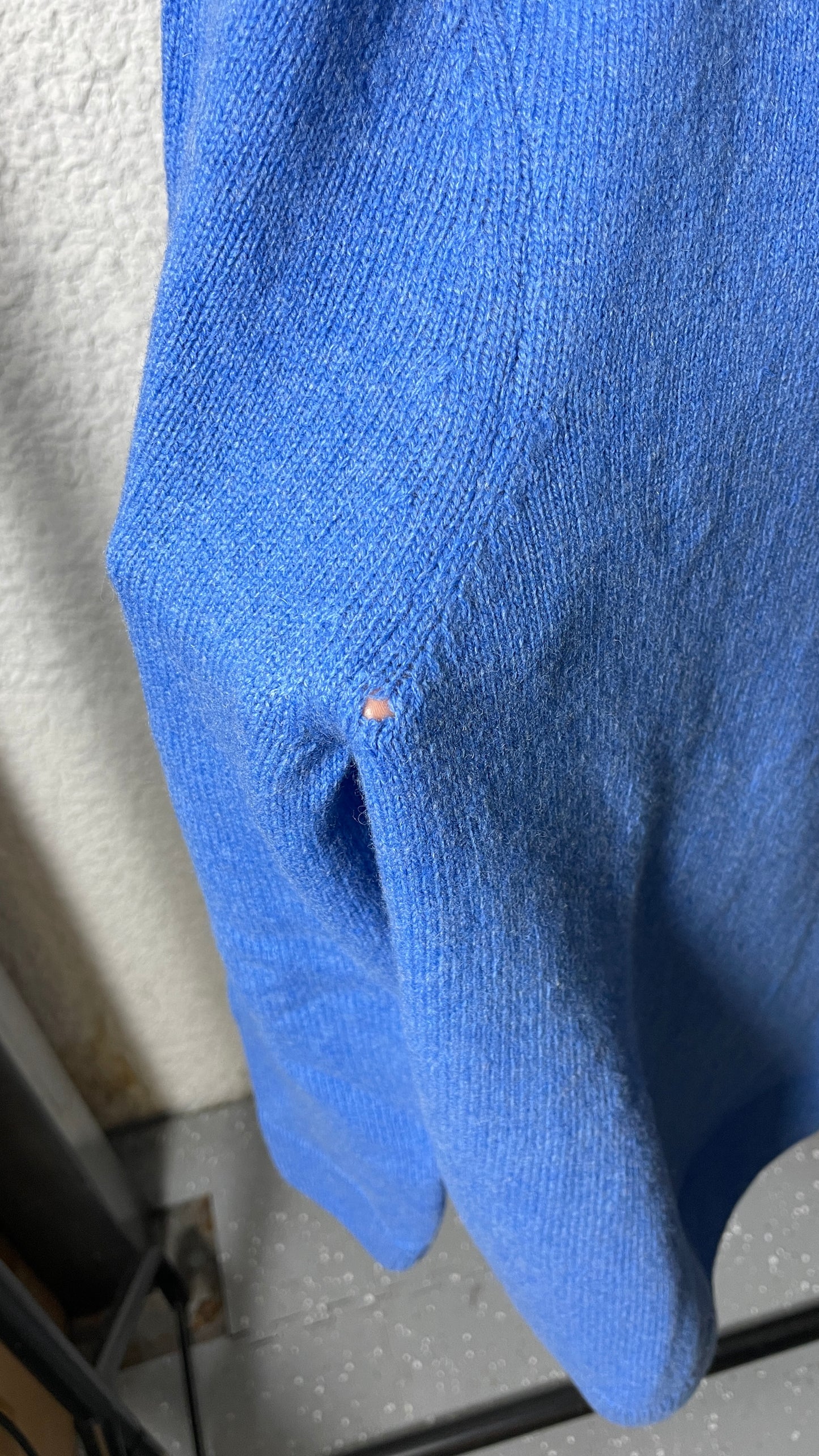 Pull en laine mérinos recyclée | bleu 'pacific blue'