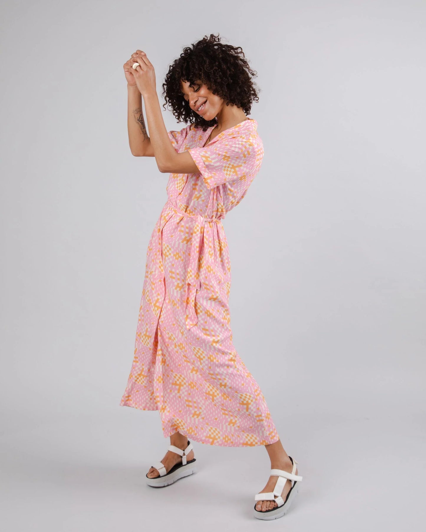 Robe longue à motifs en ecovero et lin | Multicolore "dizzy long dress rose pink"