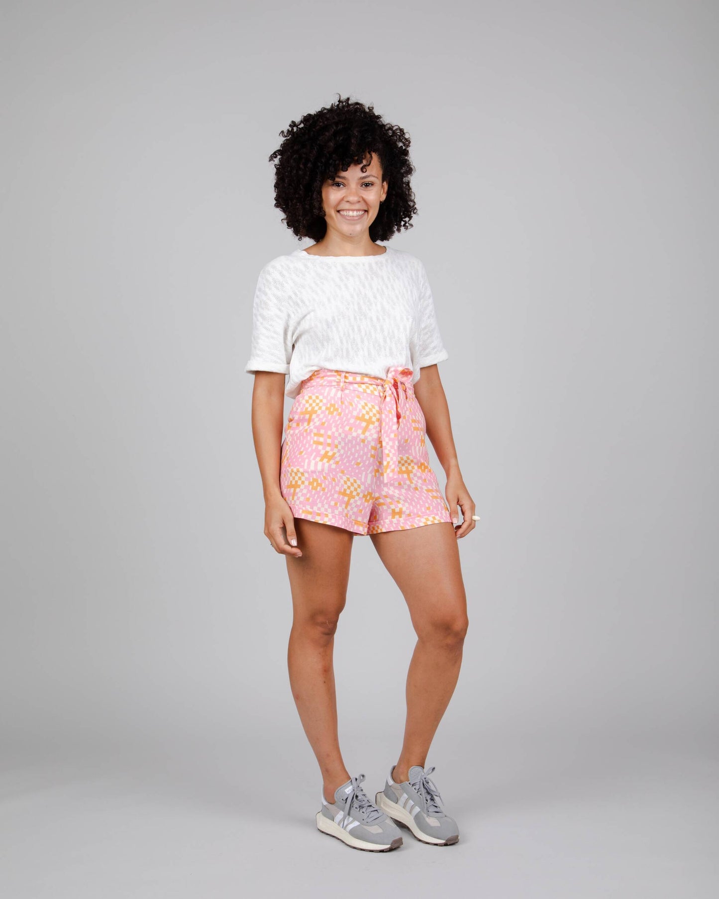 Short rose à motifs en ecovero et lin - dizzy belted short rose