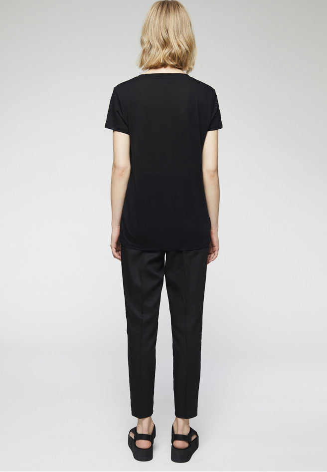 T-shirt col V noir en tencel - Juliaa