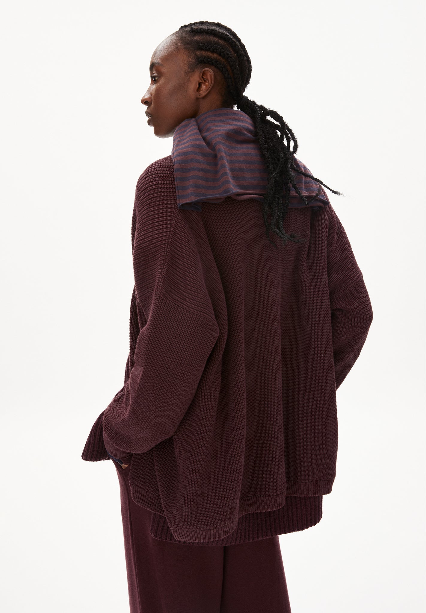 Gilet en maille prune en coton bio - vildanaa soft fudge