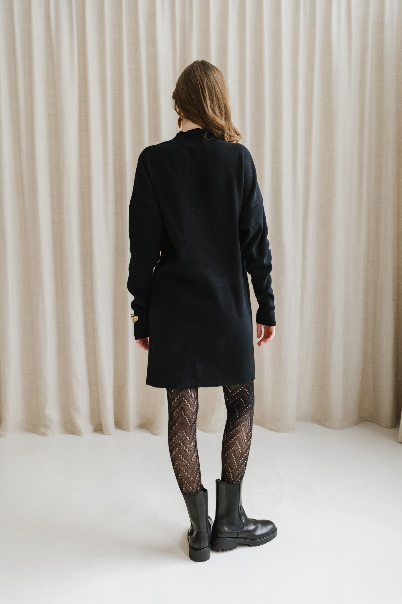 Robe pull en maille de coton bio | Noir "nuna black"