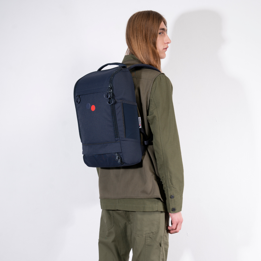 Sac à dos bleu marine en plastique recyclé - Cubik Medium