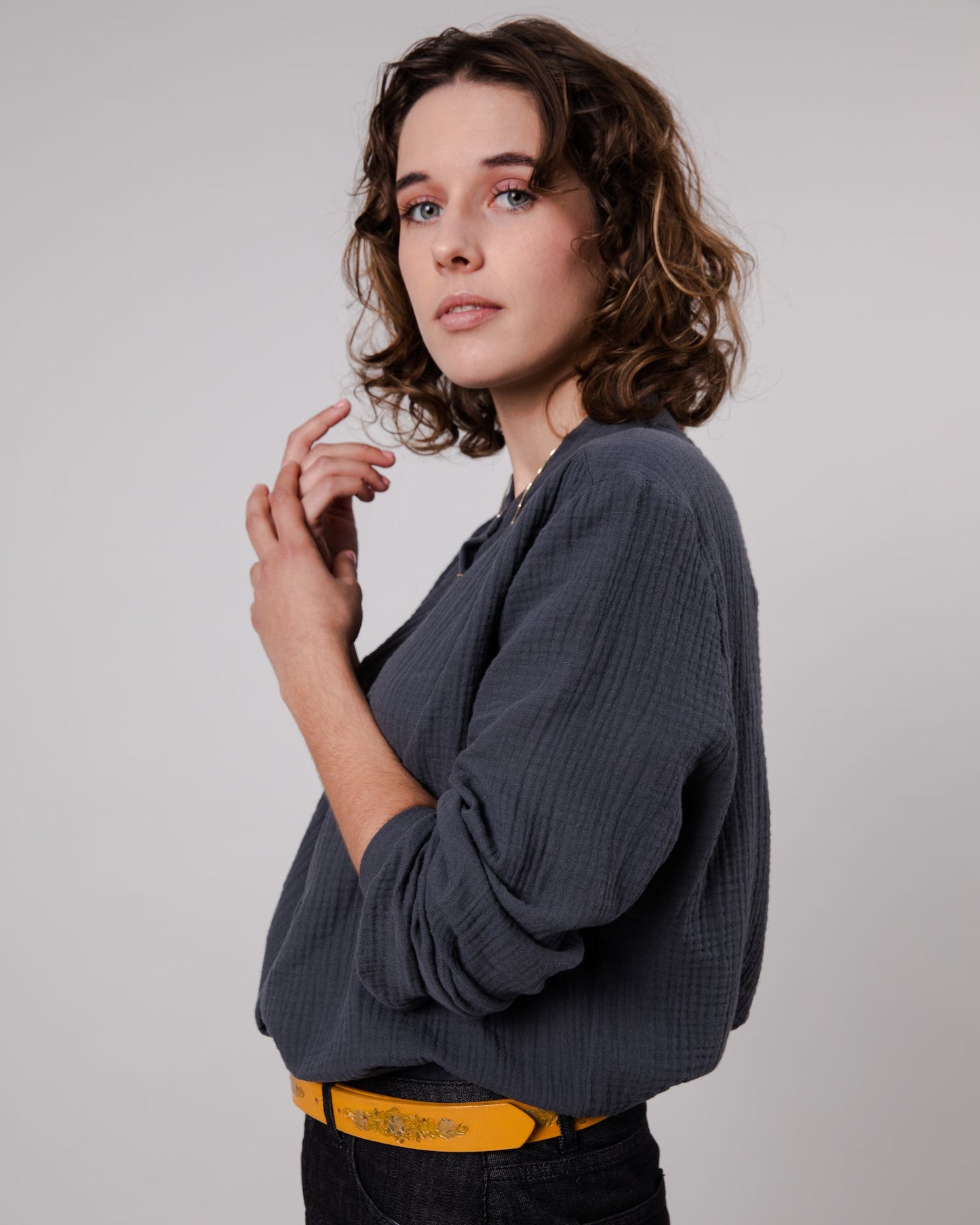 Chemise texturée en coton bio | anthracite "bubble mao regular blouse graphite"