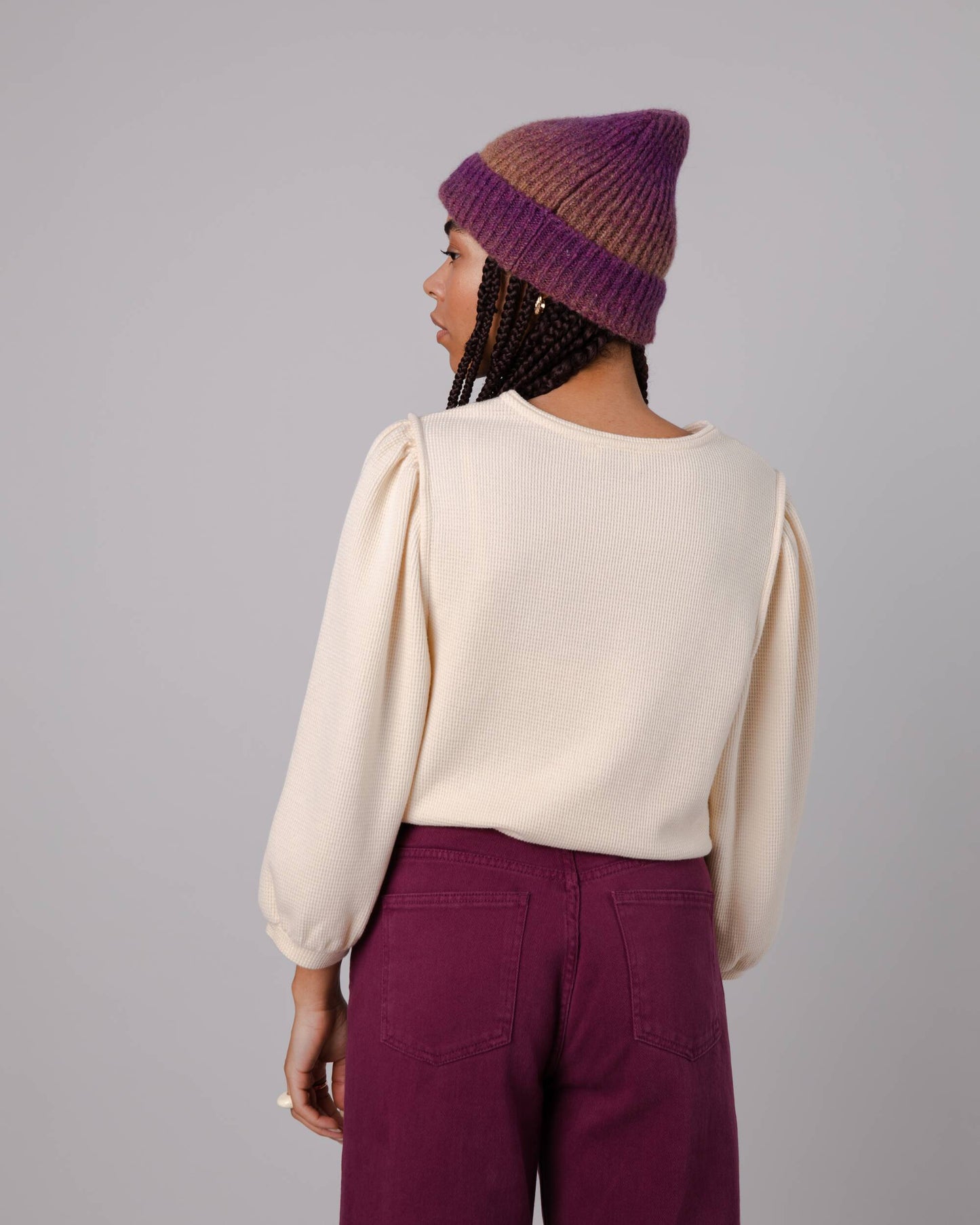 Bonnet en laine recyclée | violet "retro beanie grape"