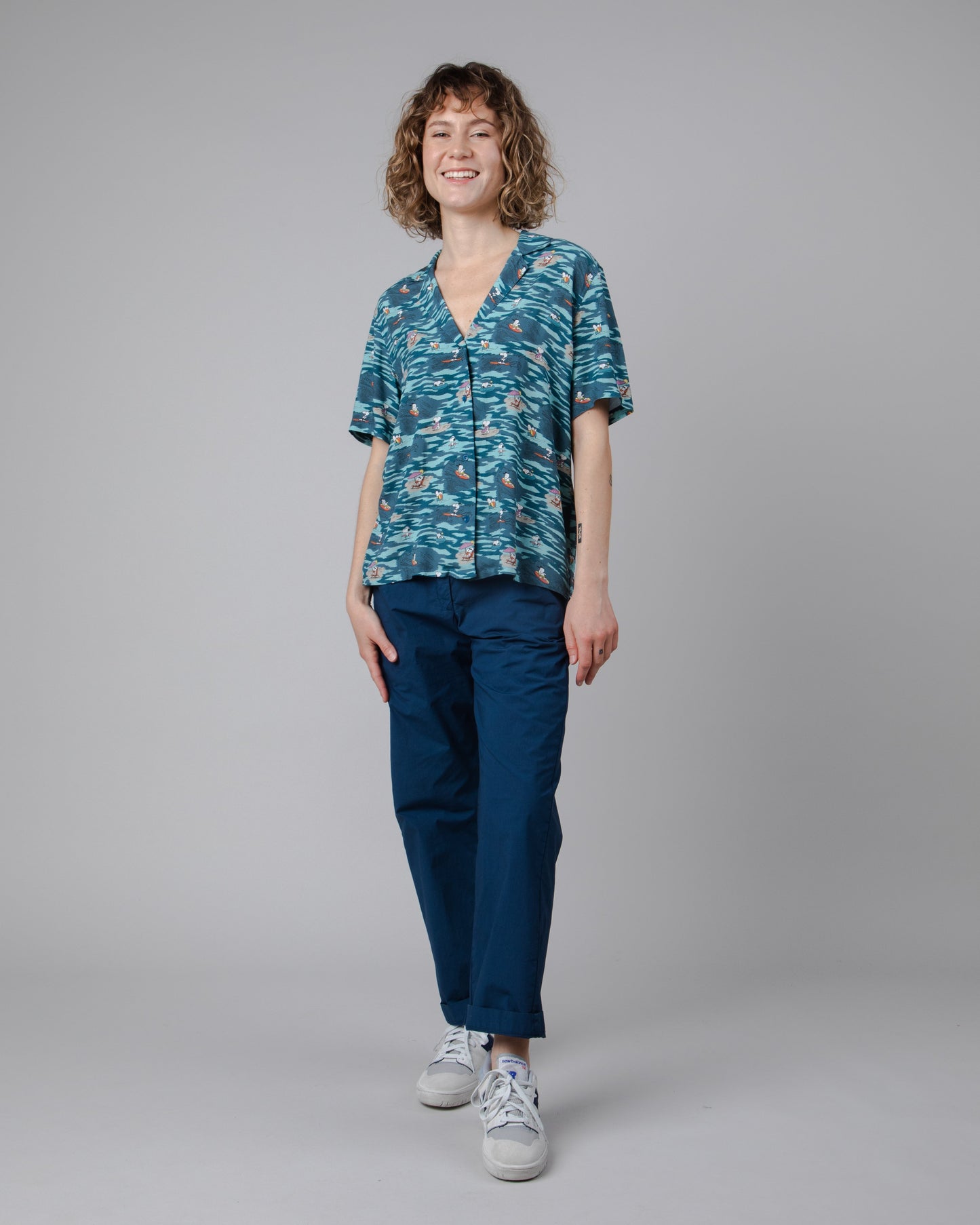 Chino à pinces en coton bio | bleu "elastic pleated chino navy blue"