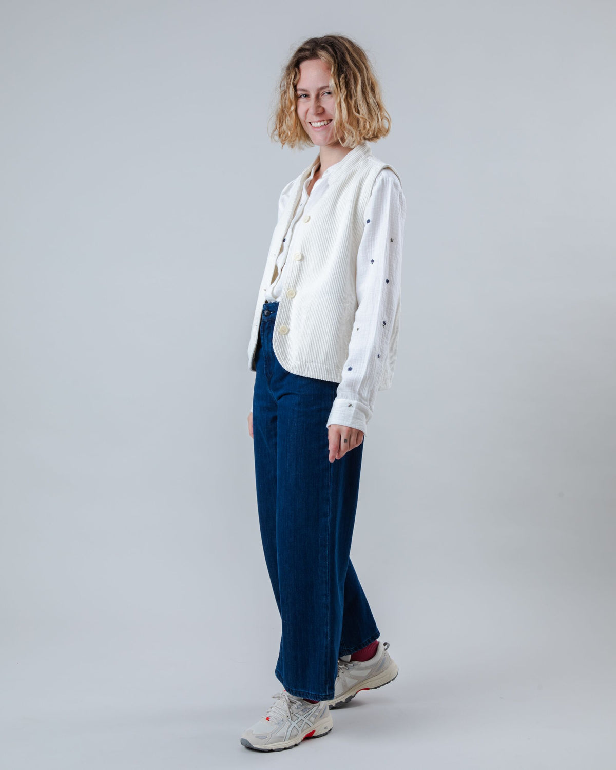Gilet sans manches en coton bio | écru "corduroy pleated vest"