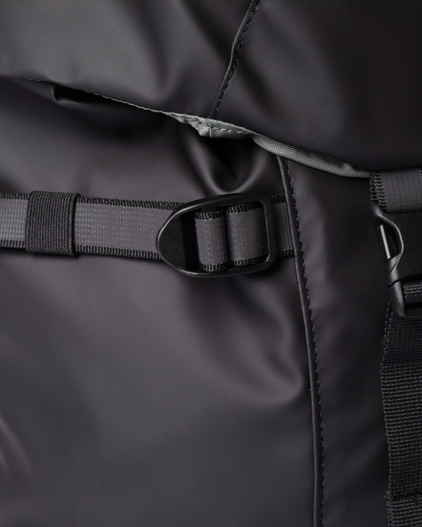 Sac à dos imperméable en matières recyclées | noir "jonatan black"