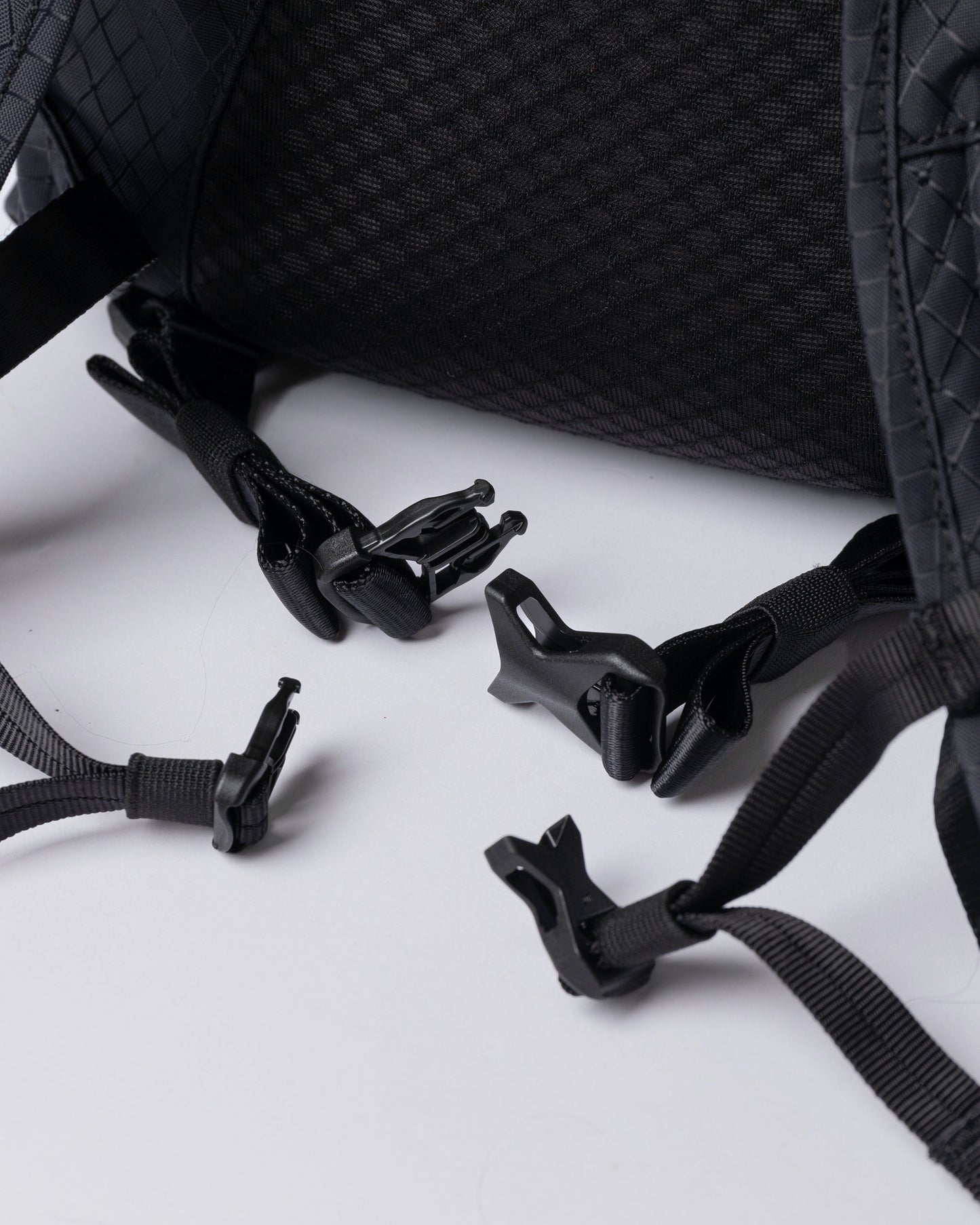 Sac à dos rolltop imperméable en recyclé | Noir "nils black"