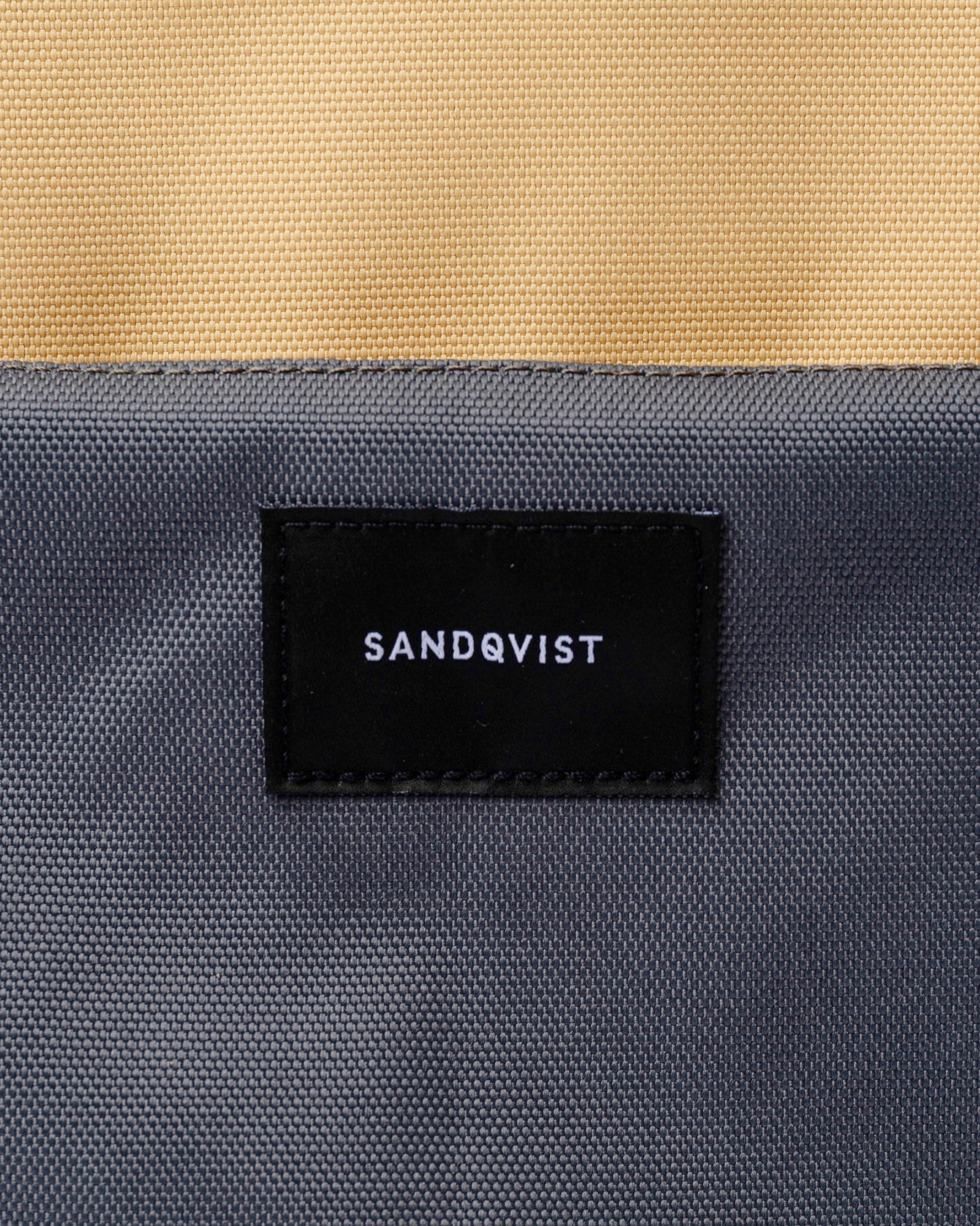 Sac à dos rolltop en matière recyclée | Gris et jaune "ilon multi wheat"