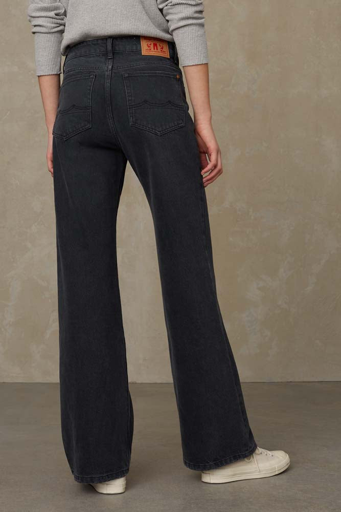Jean ample en coton recyclé | noir "jane - eco recycled grey worn"