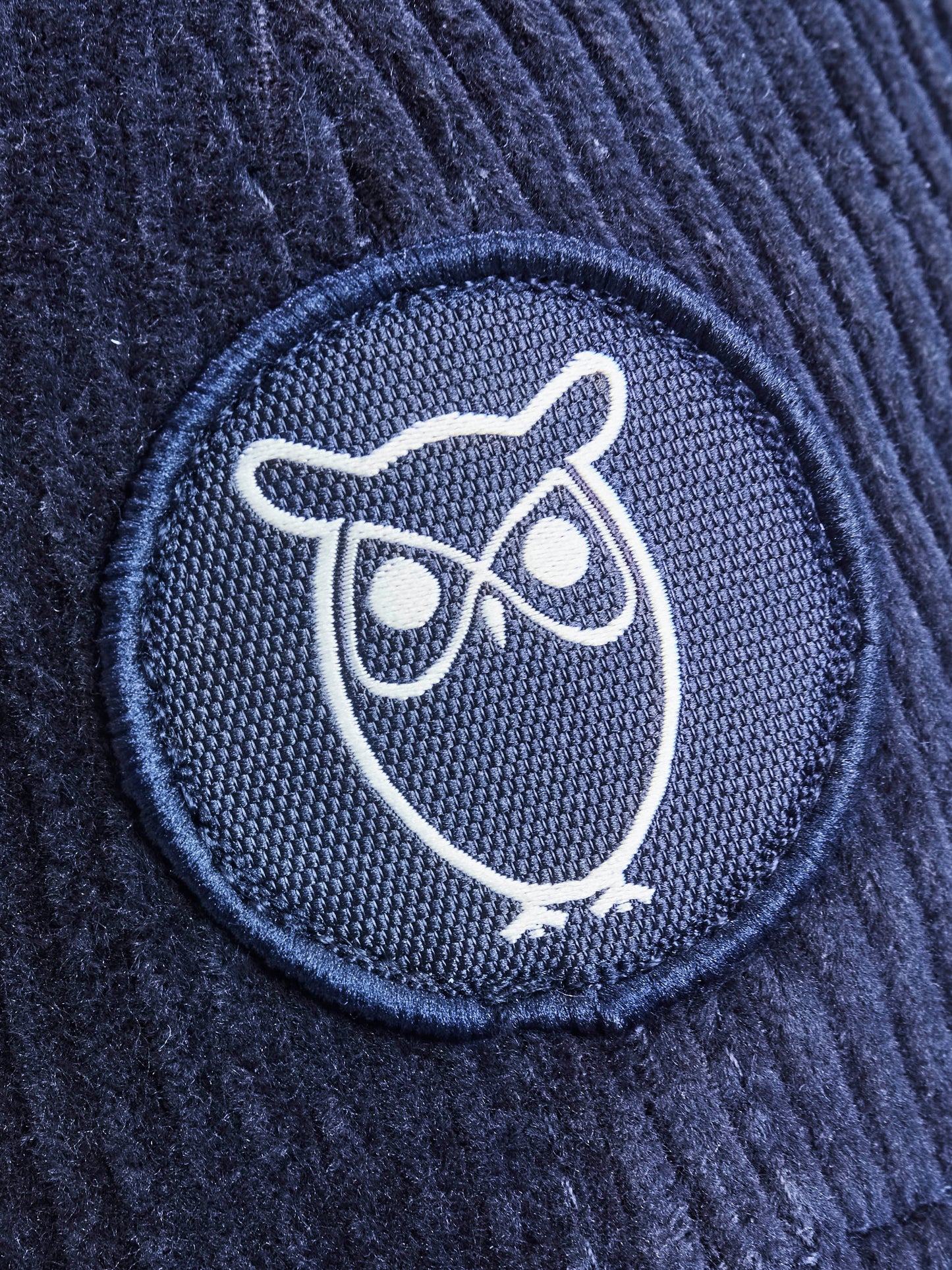 Casquette bleu en velours de coton bio - 8 wales corduroy cap total eclipse