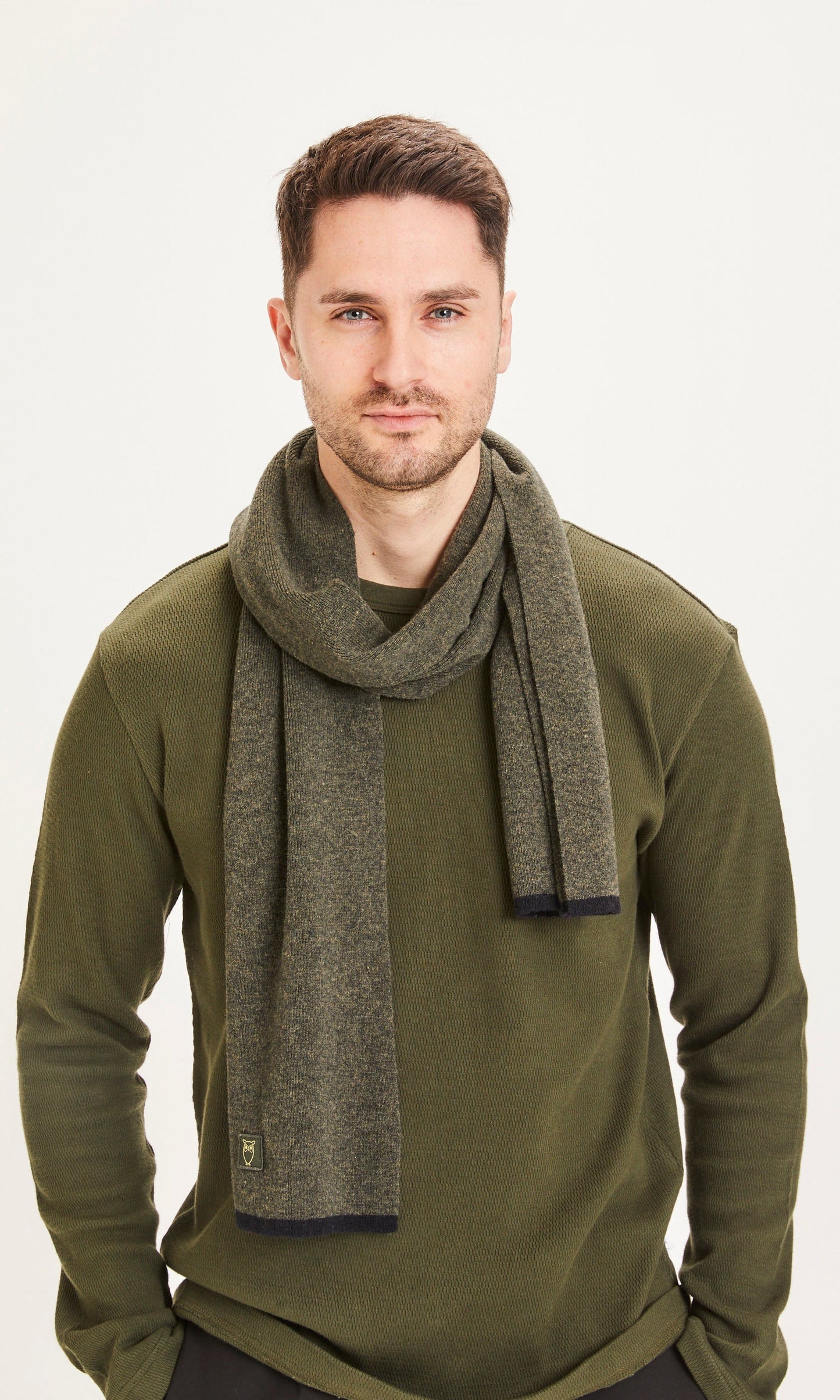 Echarpe verte en laine bio - JUNIPER ribbing scarf with contrast forrest night