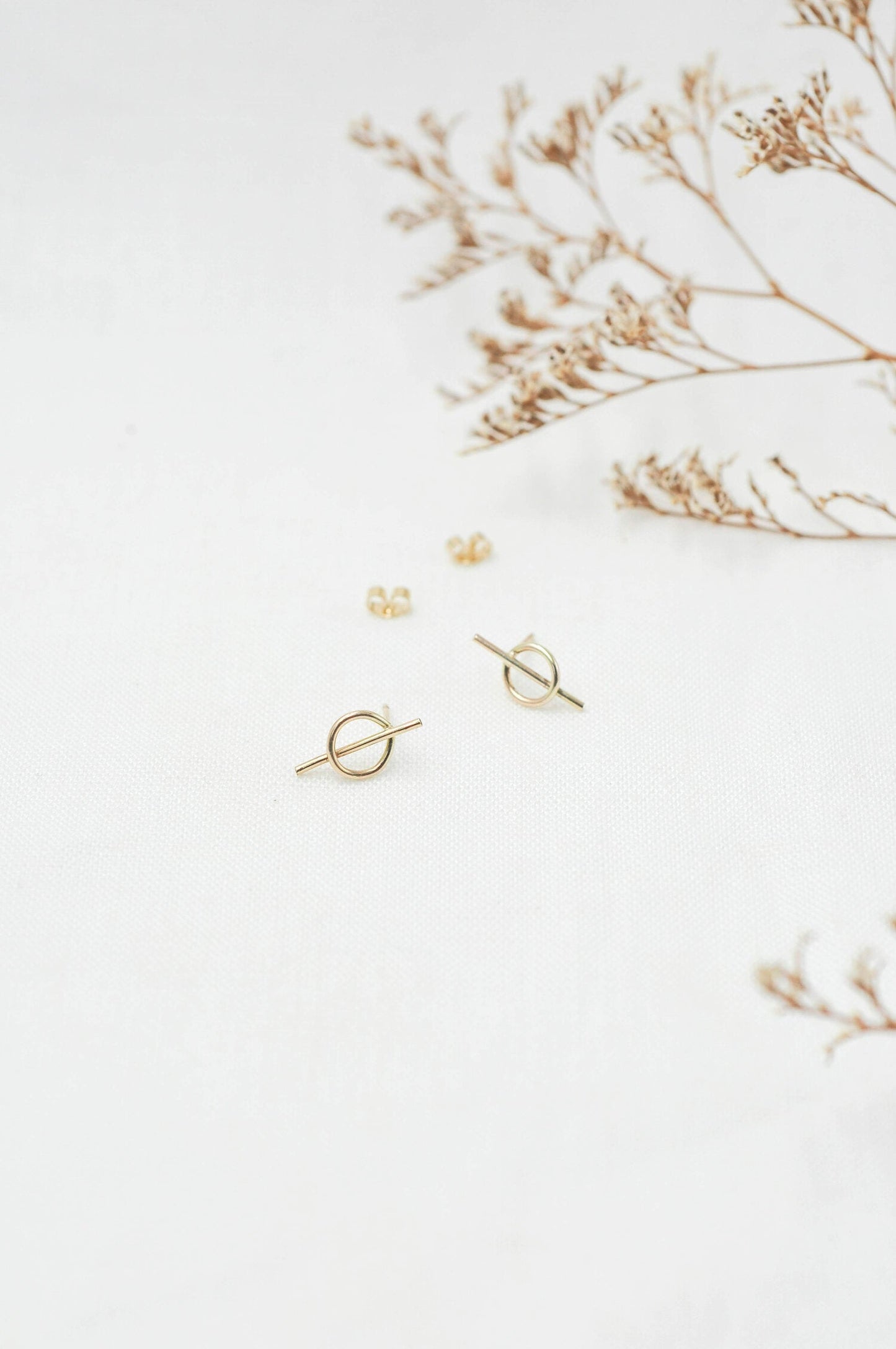 Boucles d'oreilles en or recyclé 9ct - Intersected circle stud