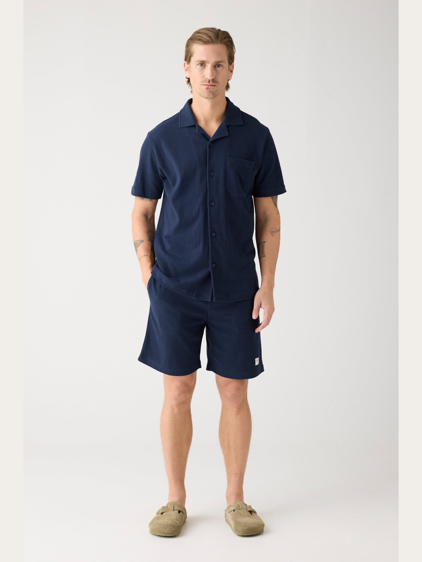 Chemise éponge en coton bio | bleu éBox fit short sleeve bouclé shirt night sky"