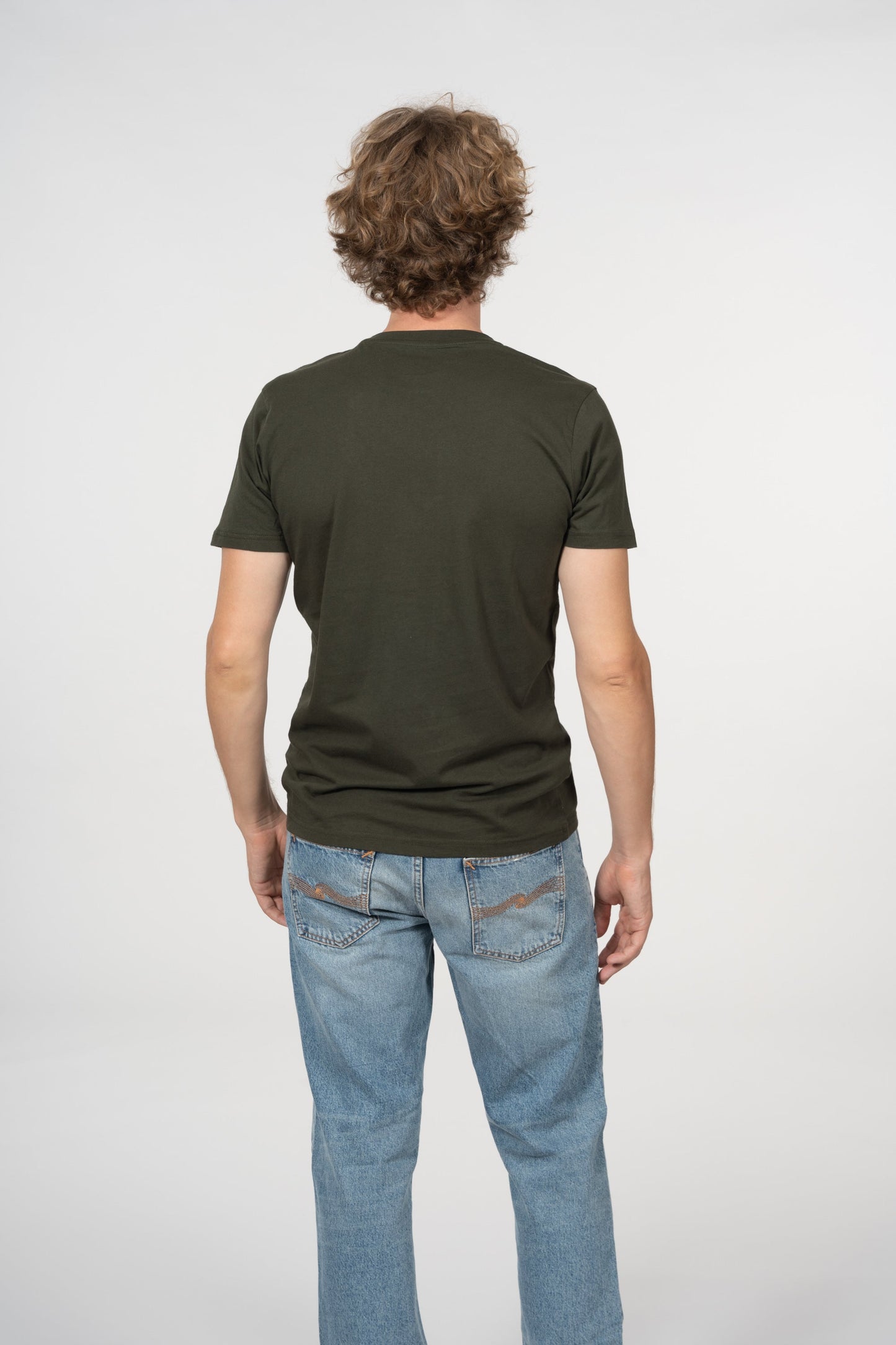 T-shirt Kaki avec imprimé paysage en coton bio - ALDER Forrest Night