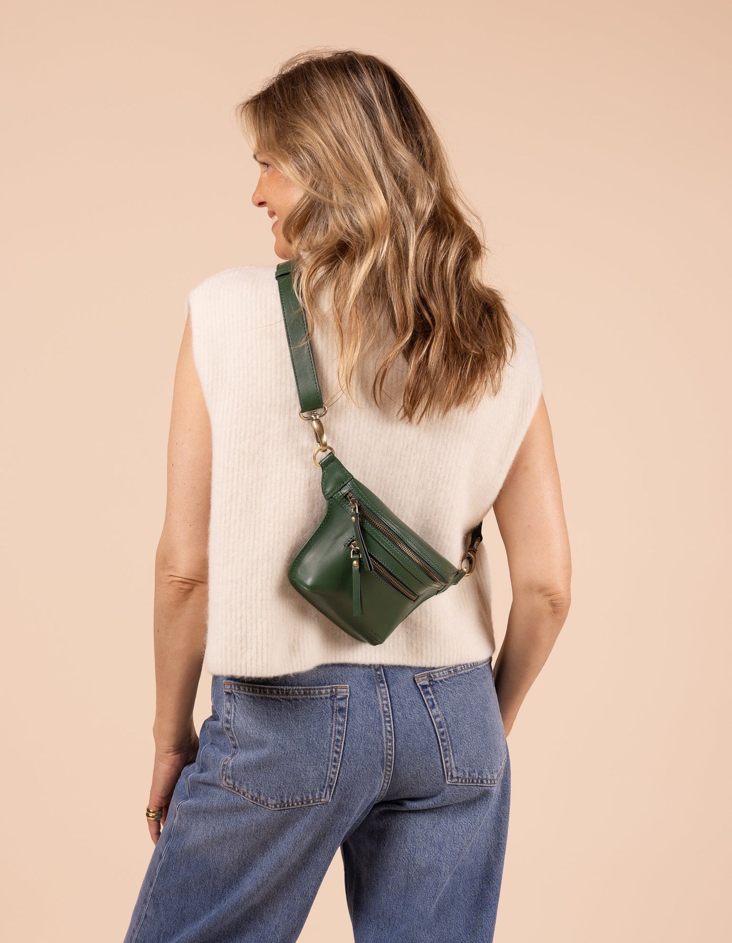 Sac à main en cuir | vert "beck's bum bag - pine green classic leather"