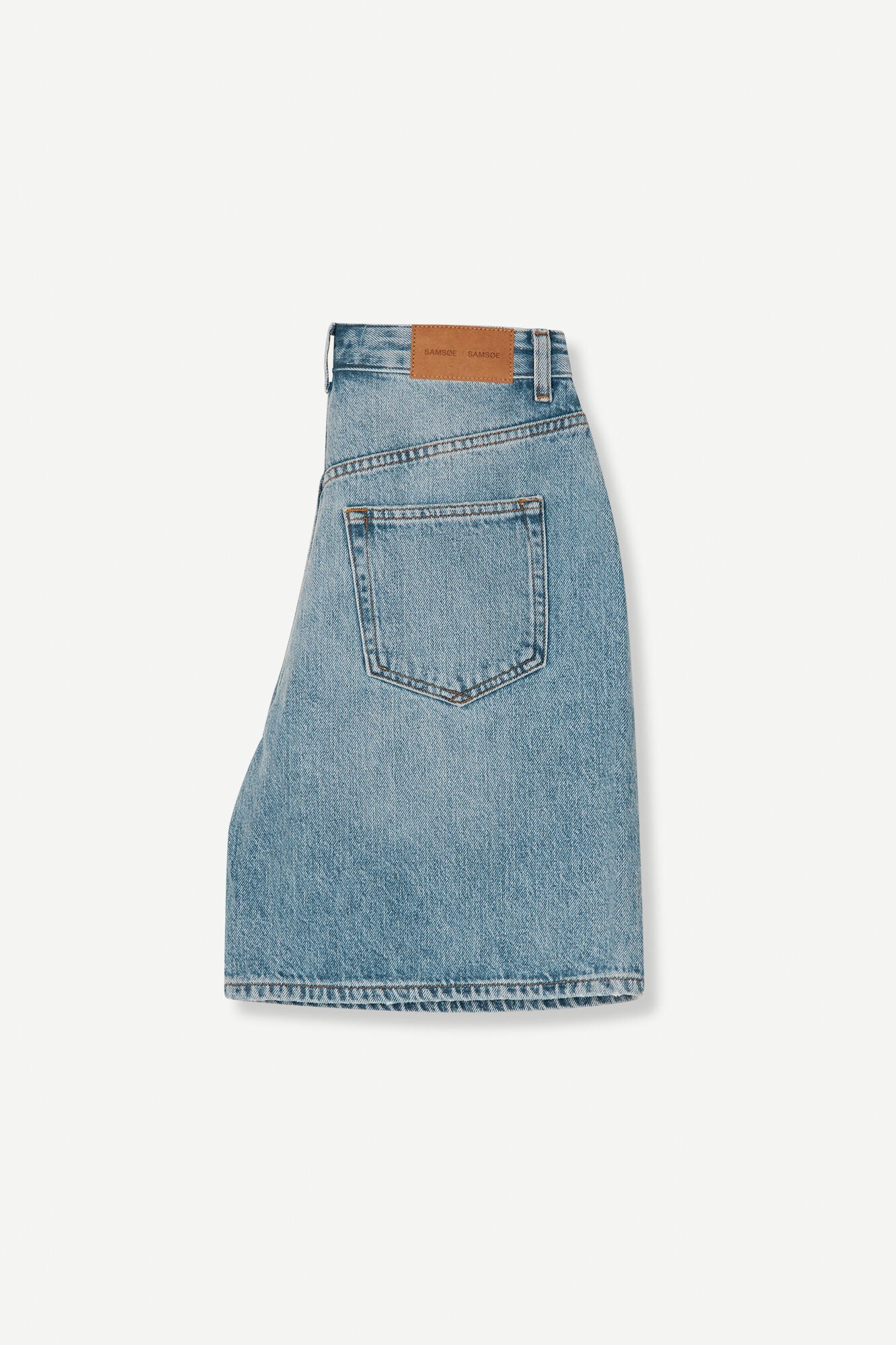 Short en jean en coton bio et recyclé | Bleu délavé "shelly shorts light heritage"