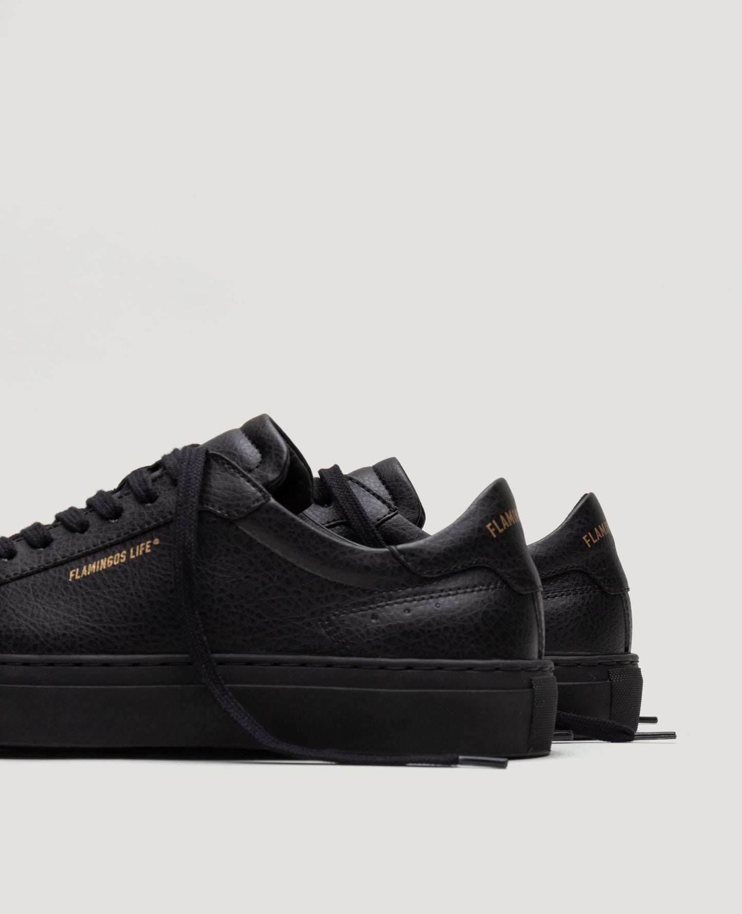 baskets vegan en recyclé | noir "hampton court triple black"