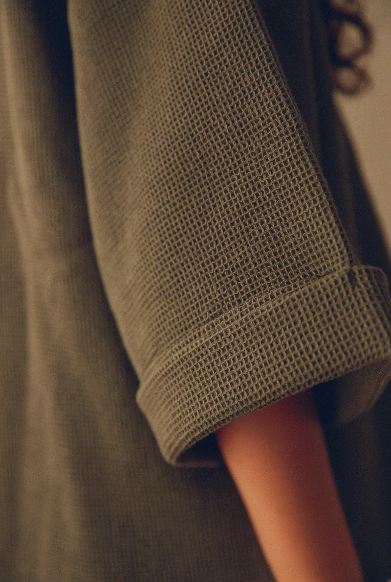 Haut de pyjama en coton biologique | vert "chemise mimosa nid d'abeille kaki - kaki"