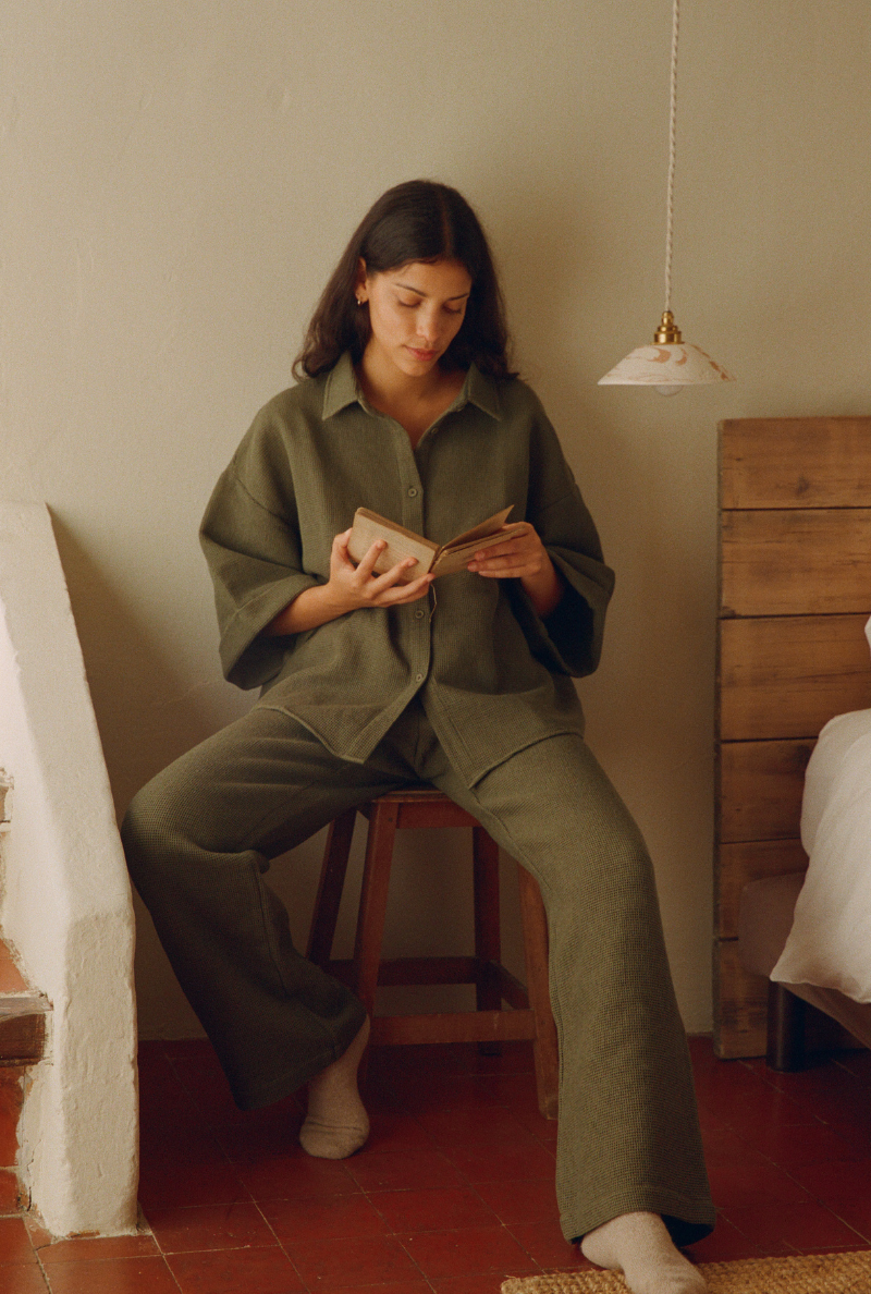 Bas de pyjama en coton biologique | kaki "mimosa nid d'abeille"