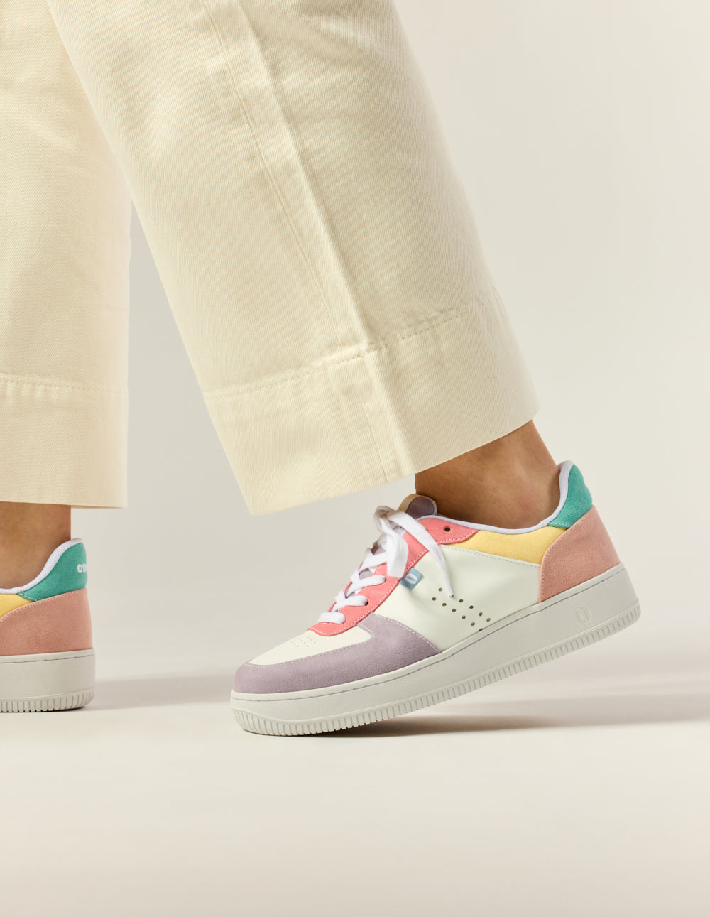 Baskets en cuir recyclé | blanc "baskets basses maxence f - lilas blanc rose"