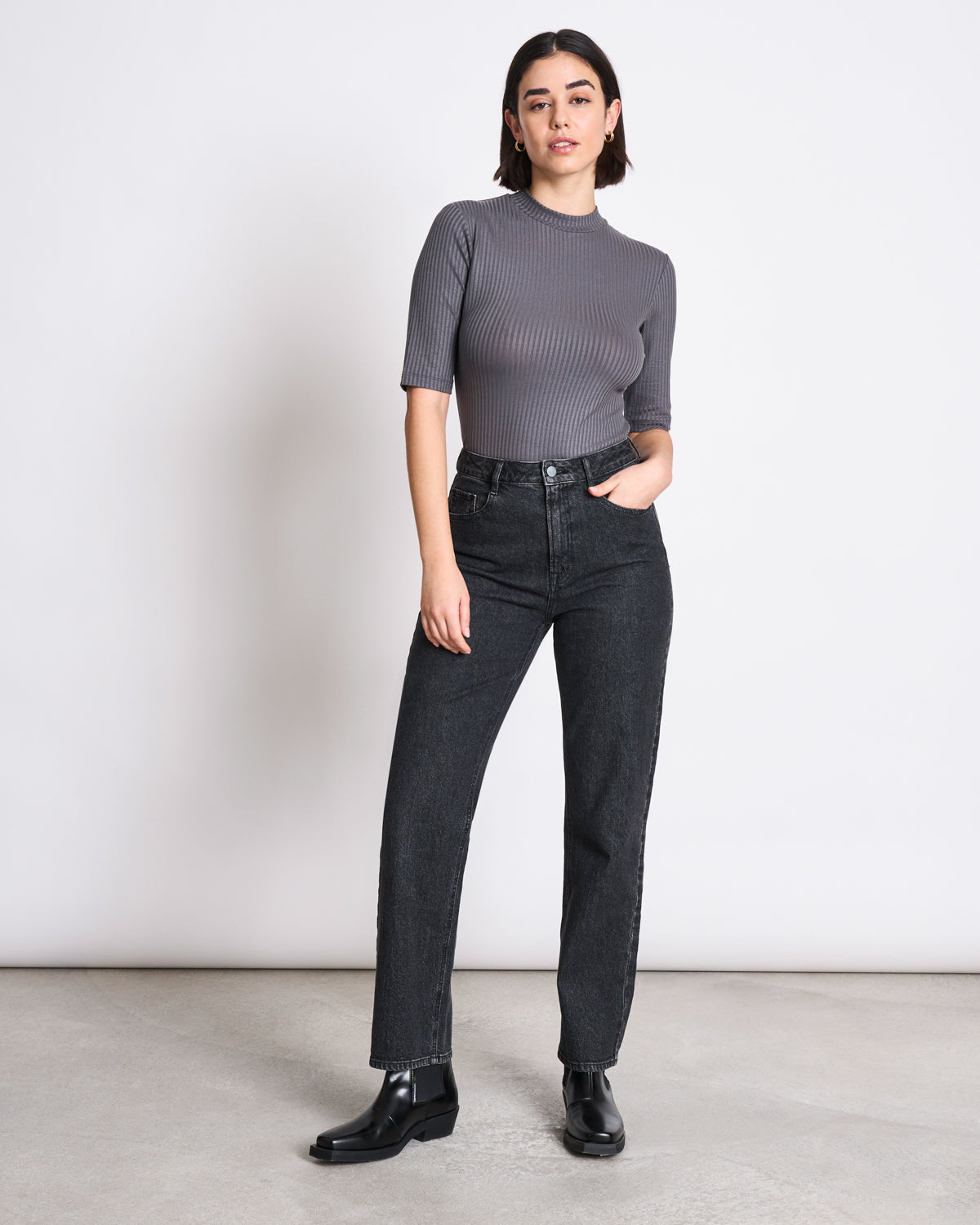 T-shirt côtelé col cheminée en tencel | gris "nina - dark grey"