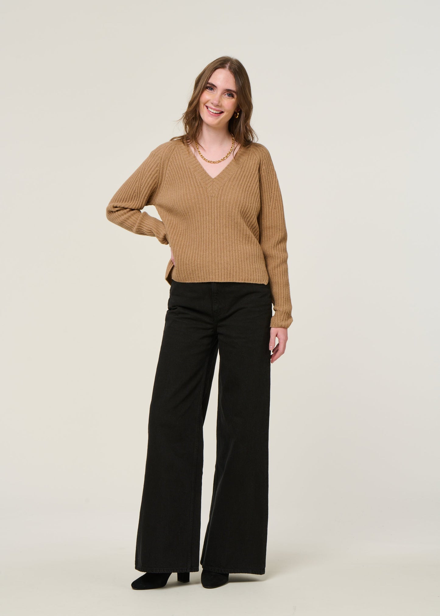 Pull col v en cachemire recyclé | camel "manon - beige sughero"