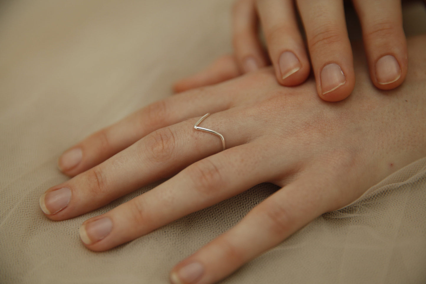 Bague V en argent recyclé