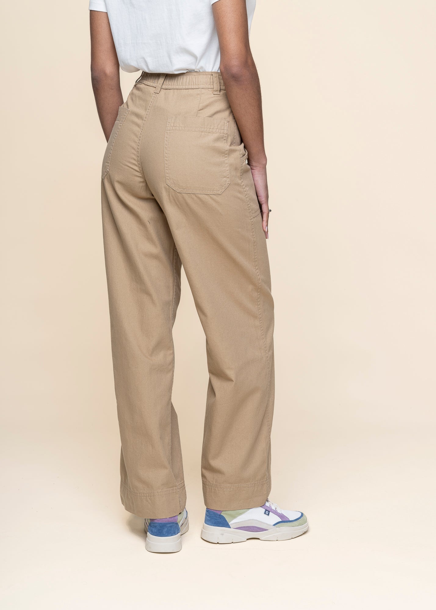 Pantalon ample en coton bio | camel "workwear pants vara canvas kelp beige"