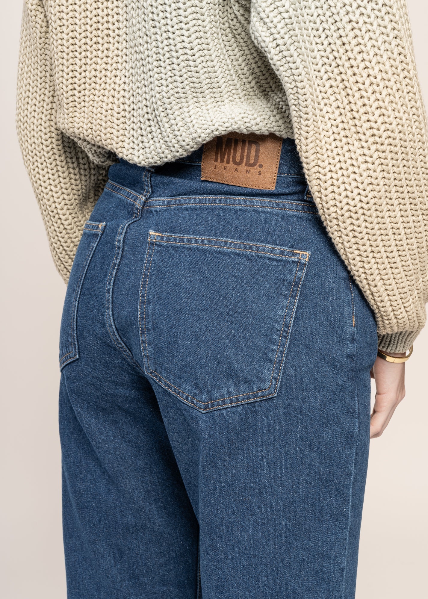 Jean ample en coton bio | bleu "mid loose - stone indigo"