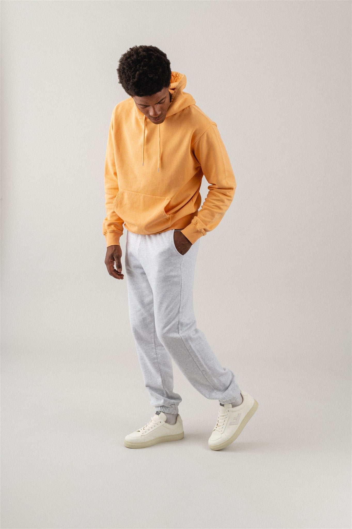Sweat à capuche orange en coton bio - sandstone orange