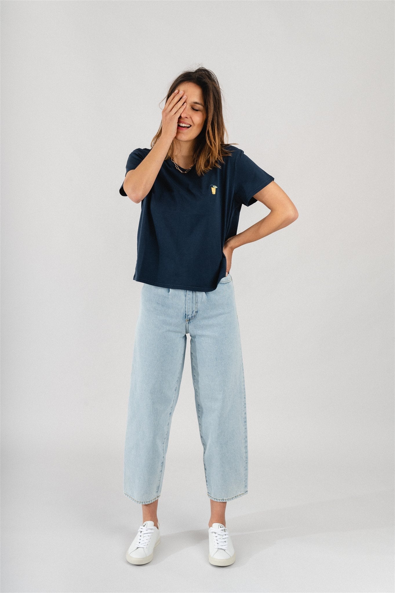 T-shirt marine brodé en coton bio - Lisa Pina Colada Navy