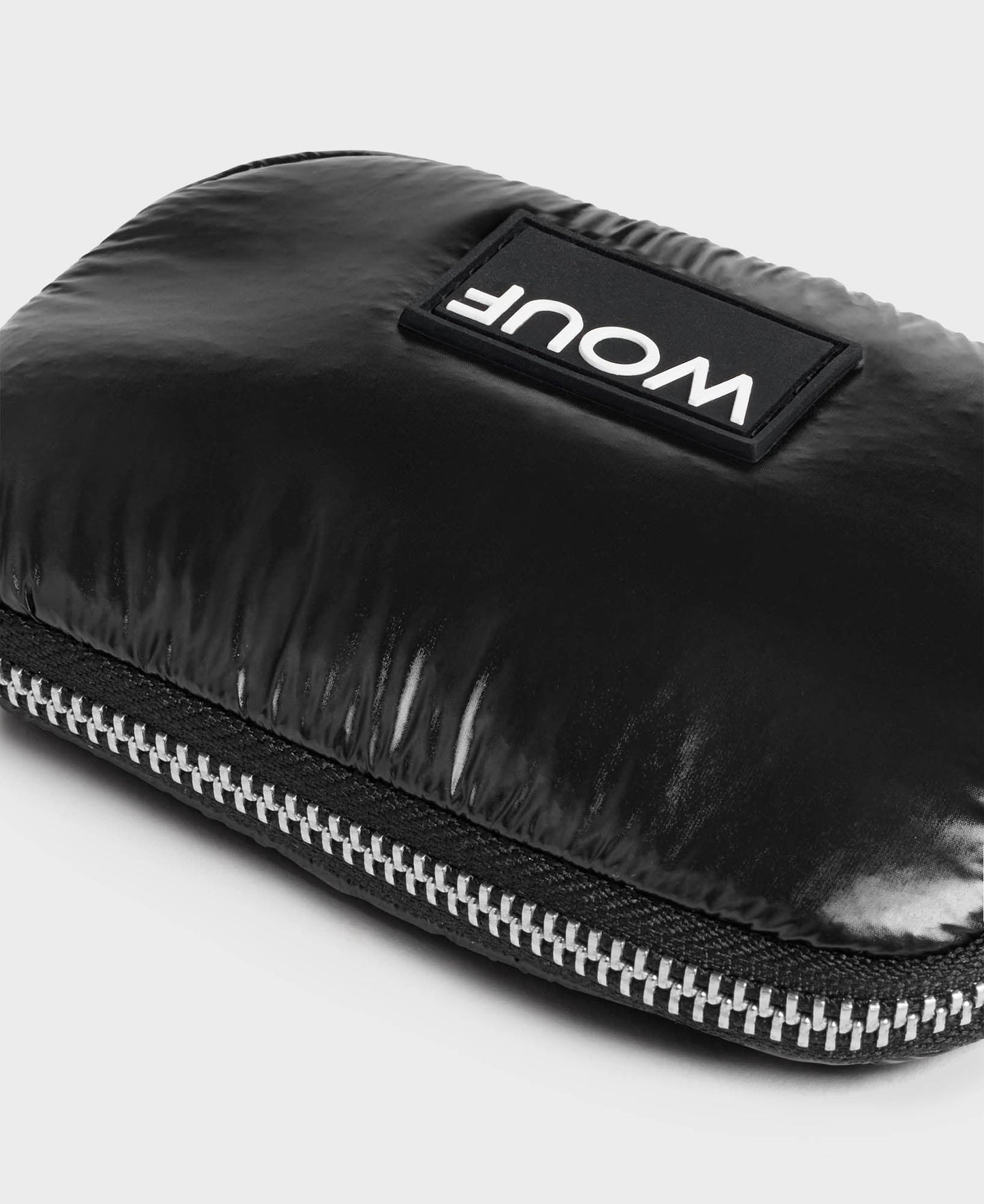 Porte-monnaie matelassé en recyclé | "black glossy coin purse"