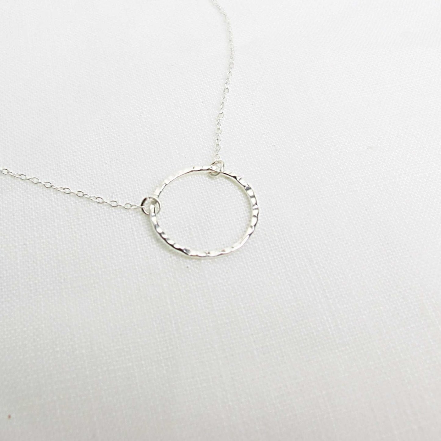 Collier en argent recyclé - textured circle