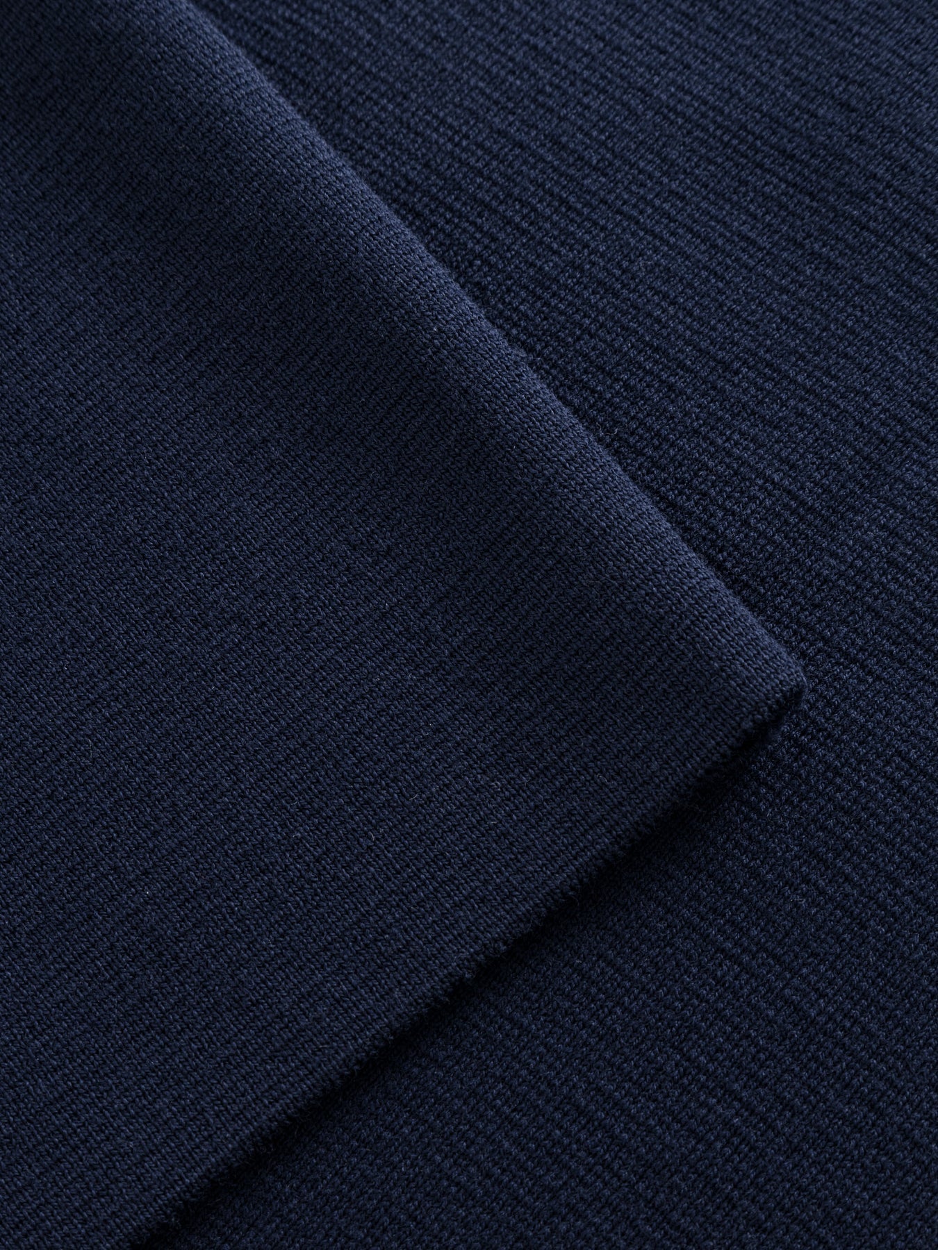 Pull en maille en laine mérinos certifiée | Marine "wool crew neck knit total eclipse"