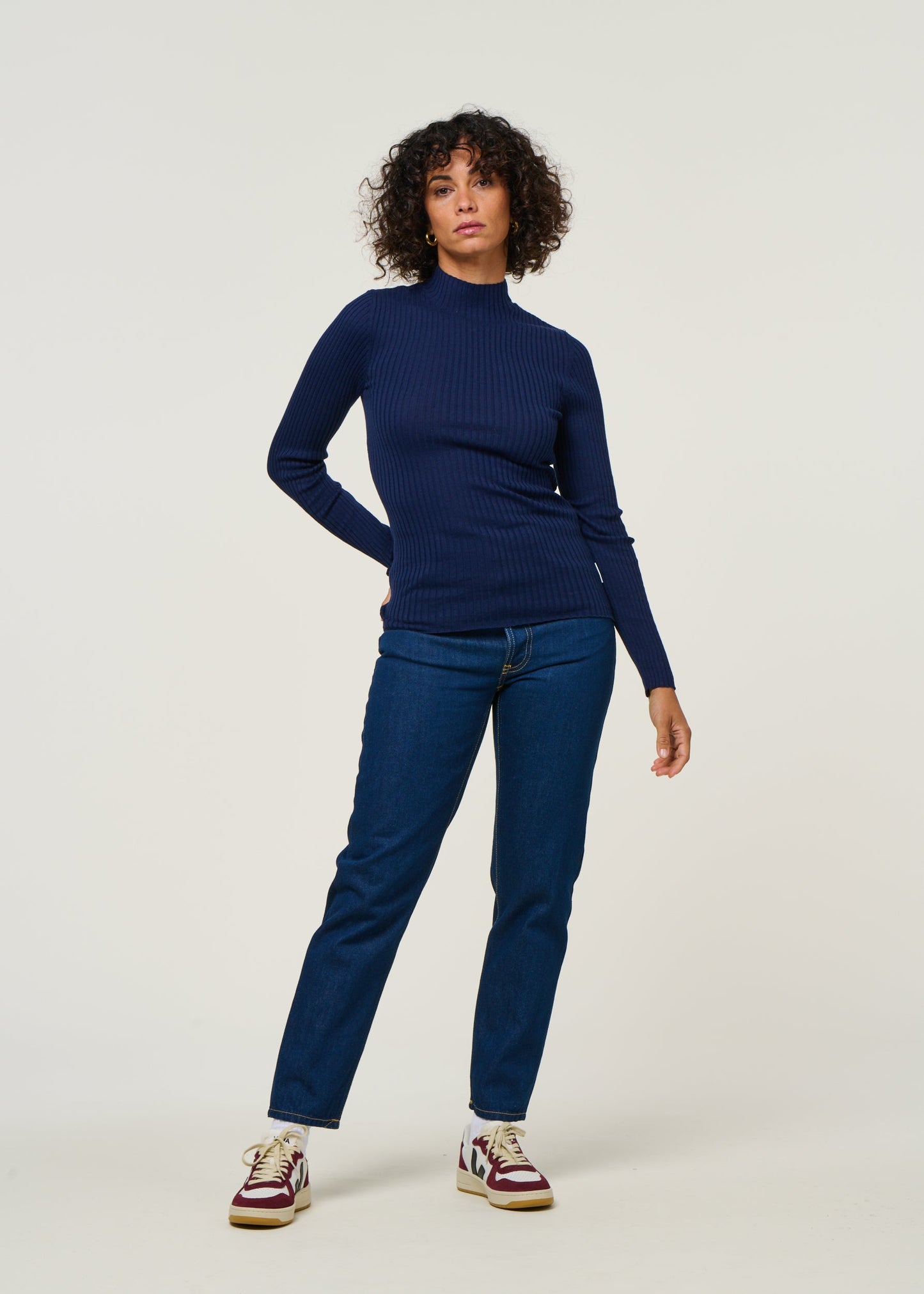 Sous-pull côtelé en coton biologique | bleu "alaania - tinted navy"