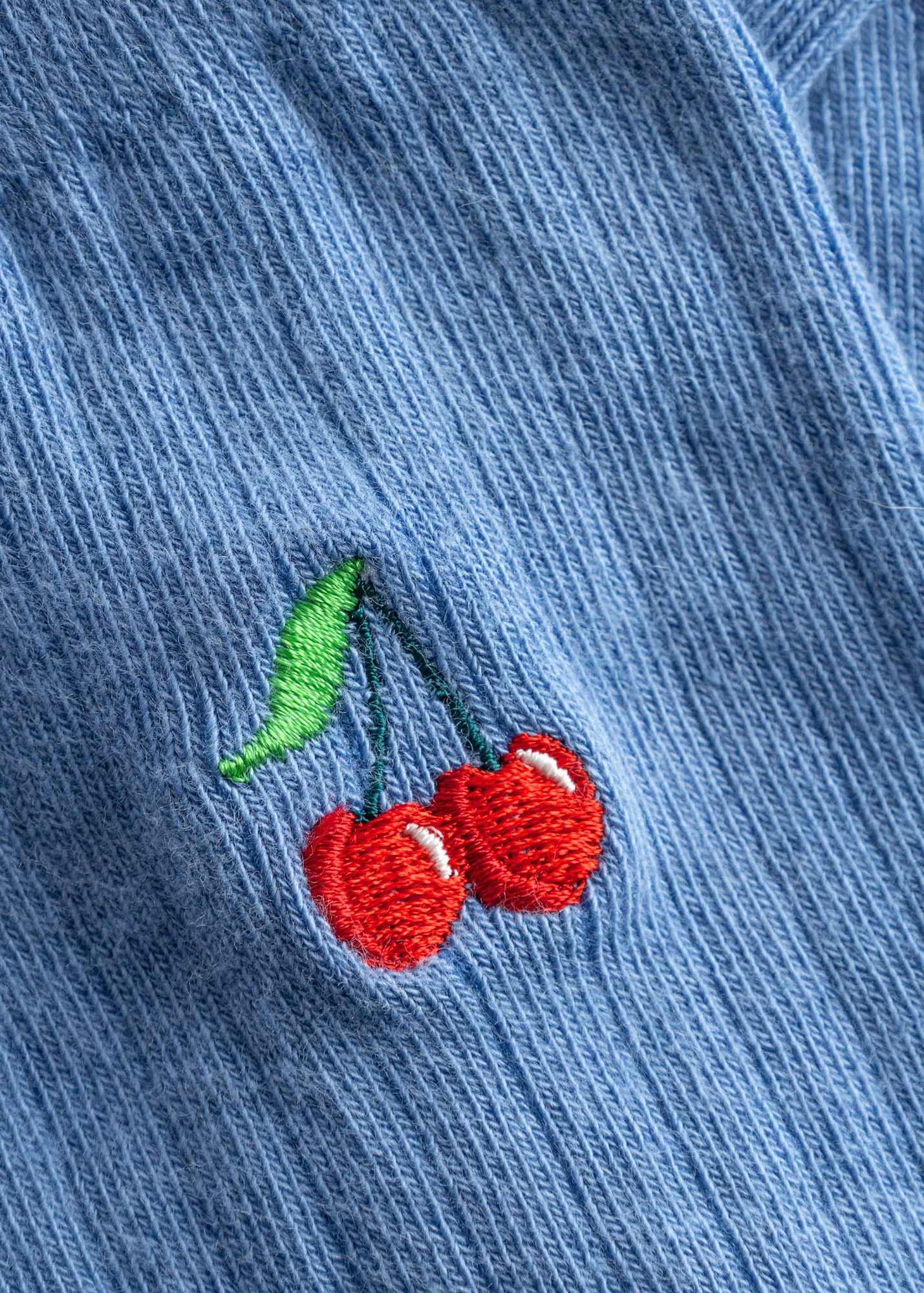 Chaussettes en coton bio | bleu "rib socks knivsta cherries forever blue" | Forever blue