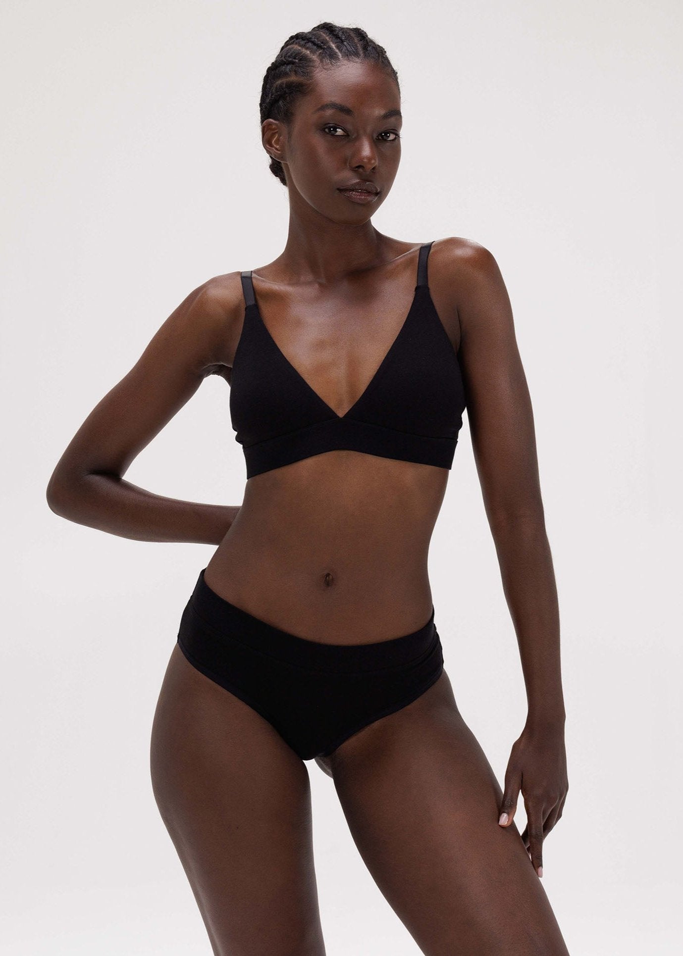 Soutien-gorge triangle en coton bio | noir "core triangle bra black"