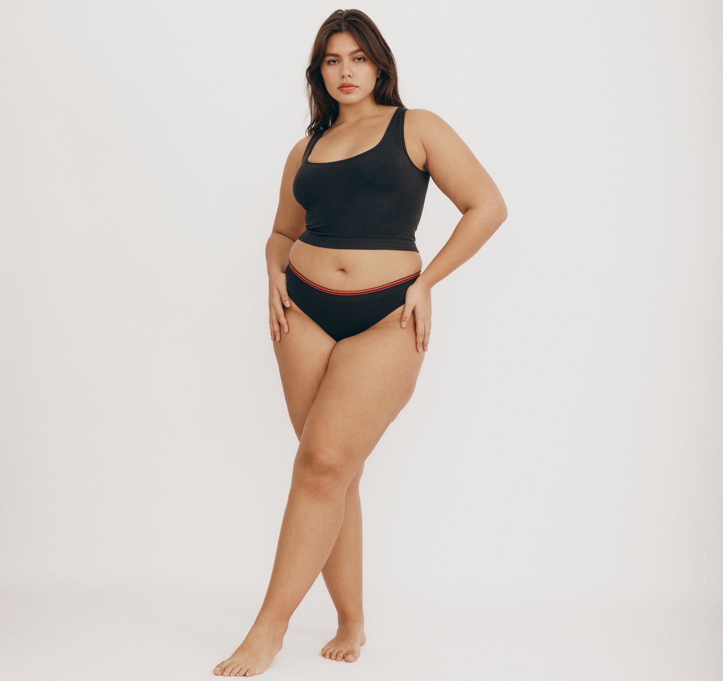 Débardeur court maintien léger en ecovero | Noir "luxe touch tank top black"
