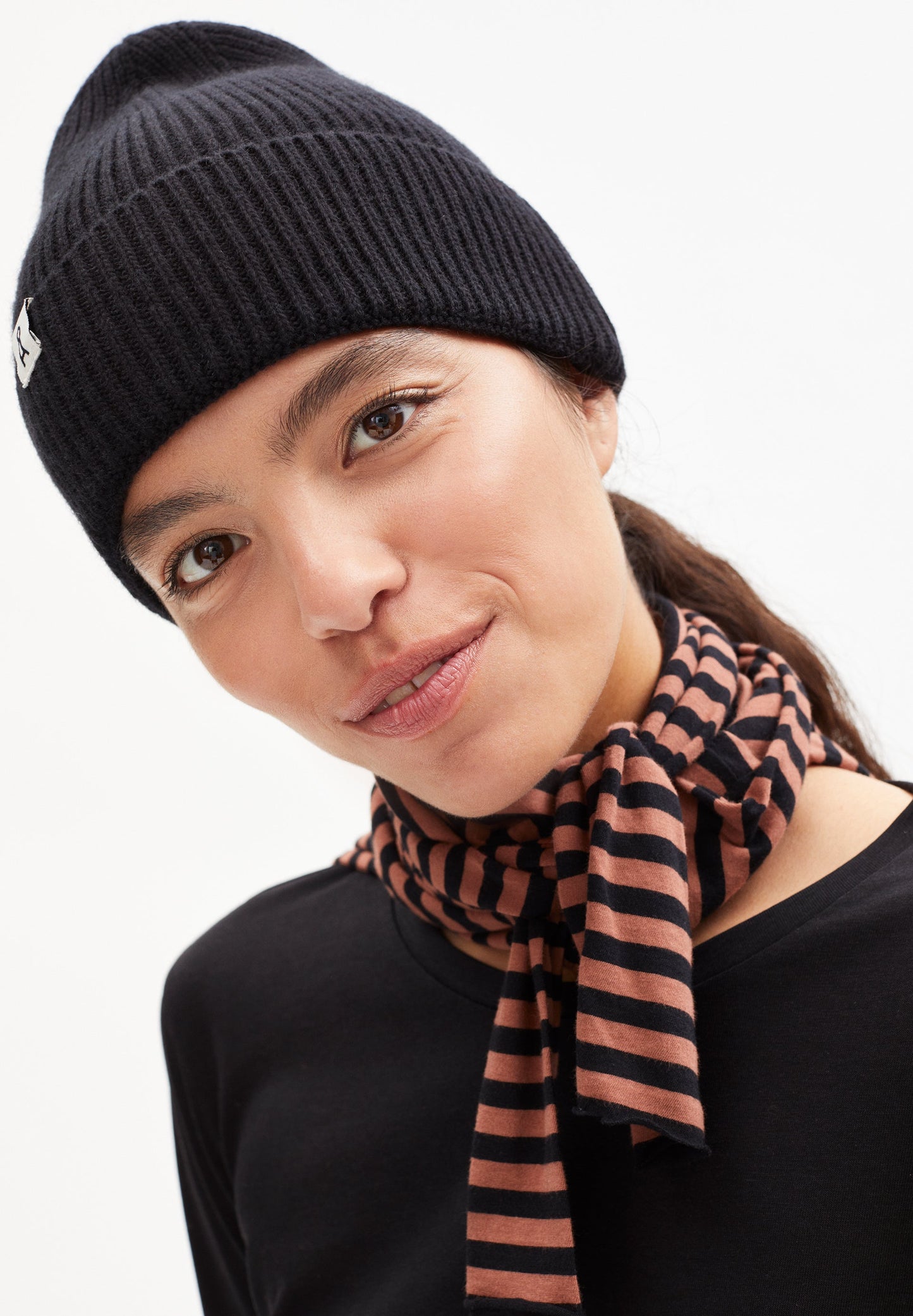 Bonnet noir en coton et laine bio - maax black
