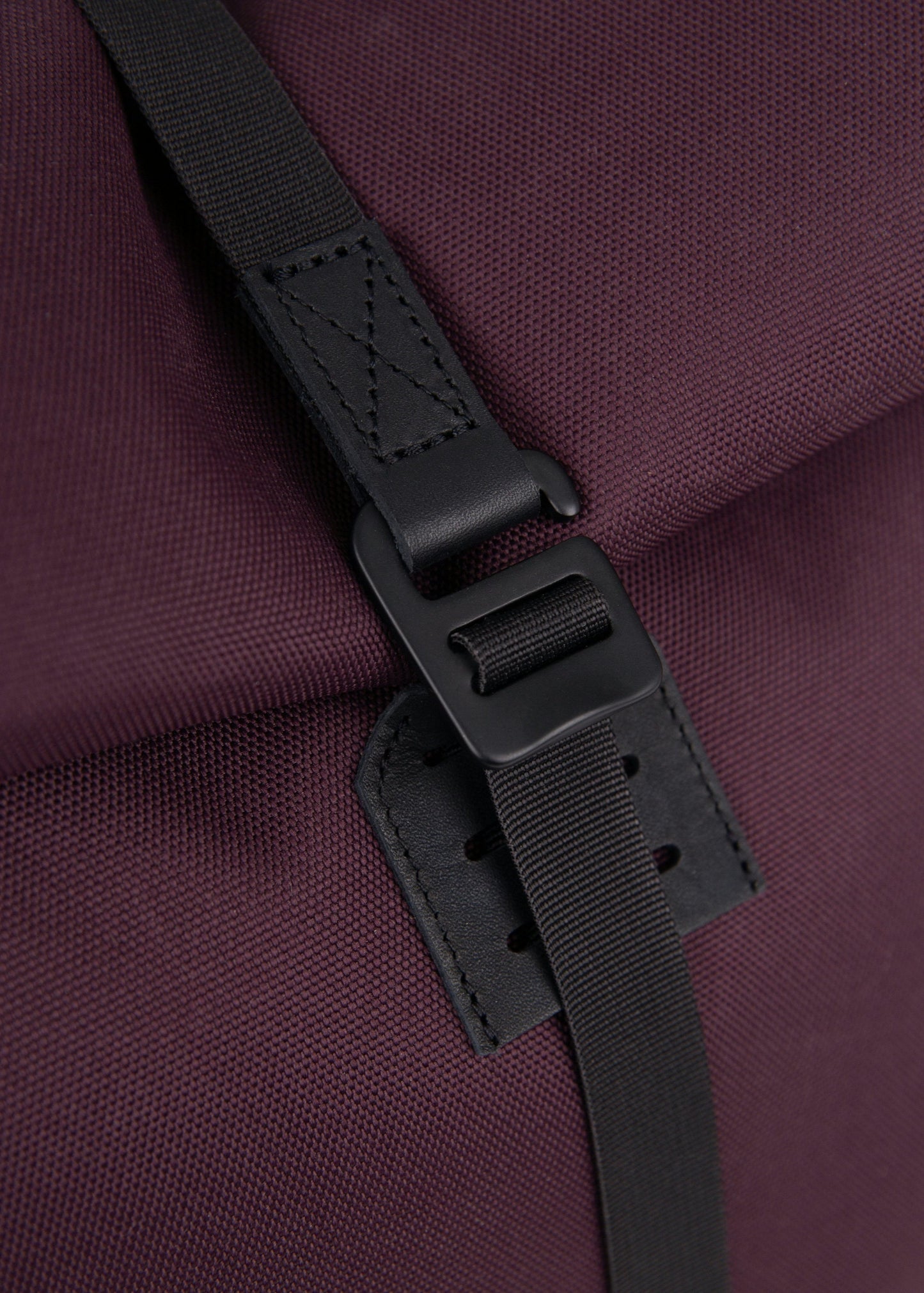 Sac à dos 26L en matière recyclée | bordeaux "icon rolltop backpack l - cabernet"