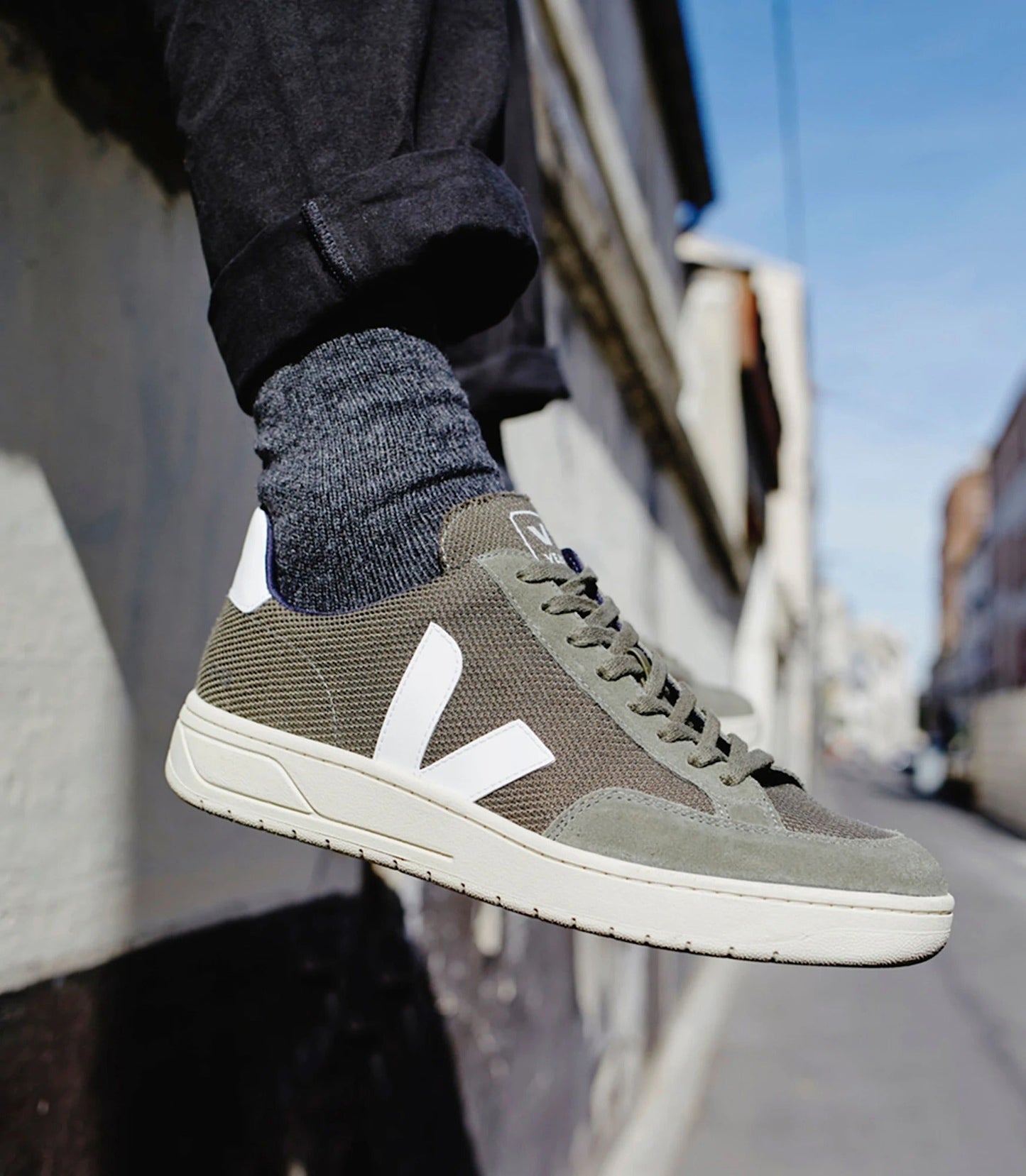 Baskets | vert "v-12 B-Mesh olive white"